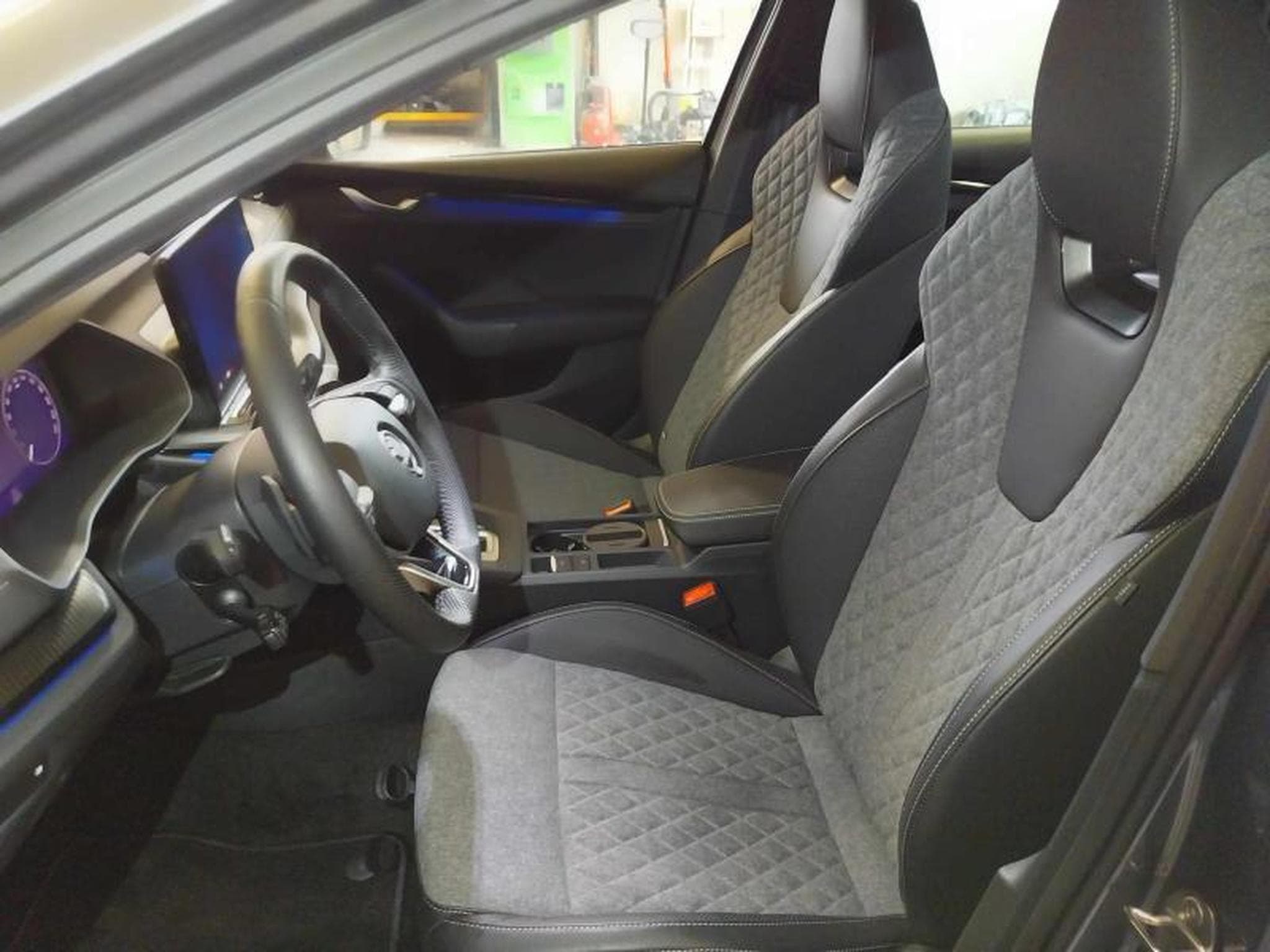 Skoda Octavia Sportline (2024) - Photo 15