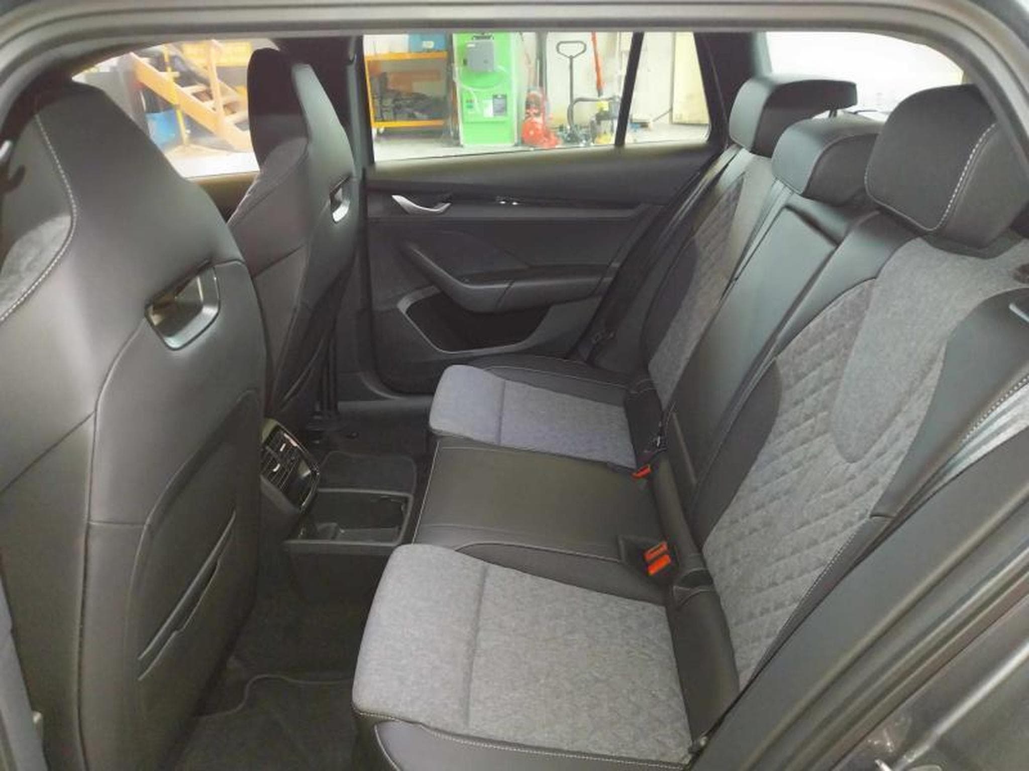 Skoda Octavia Sportline (2024) - Photo 16