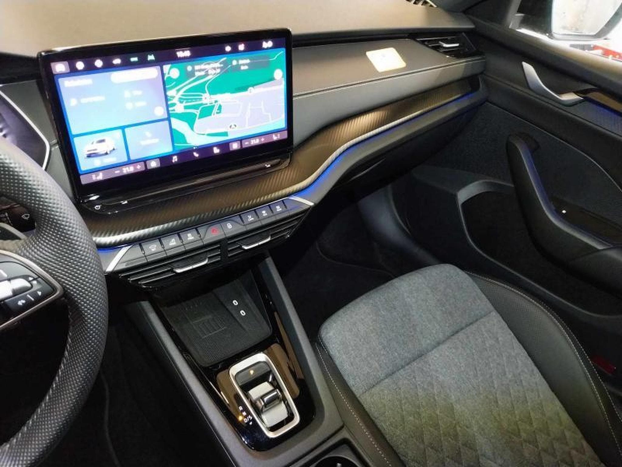 Skoda Octavia Sportline (2024) - Photo 18