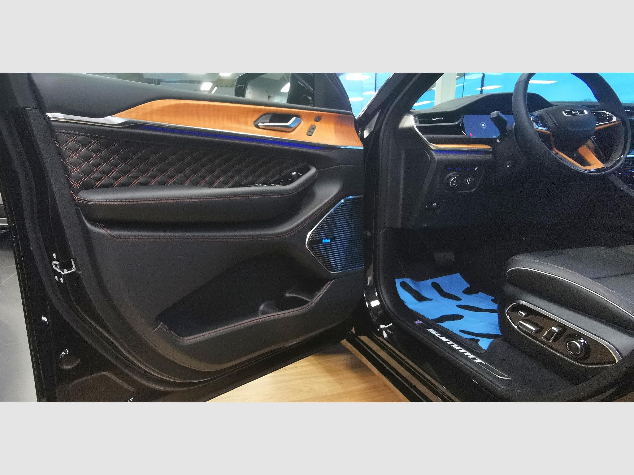 Jeep Grand Cherokee 4xe SUMMIT RESERVE (2025) - Foto 5