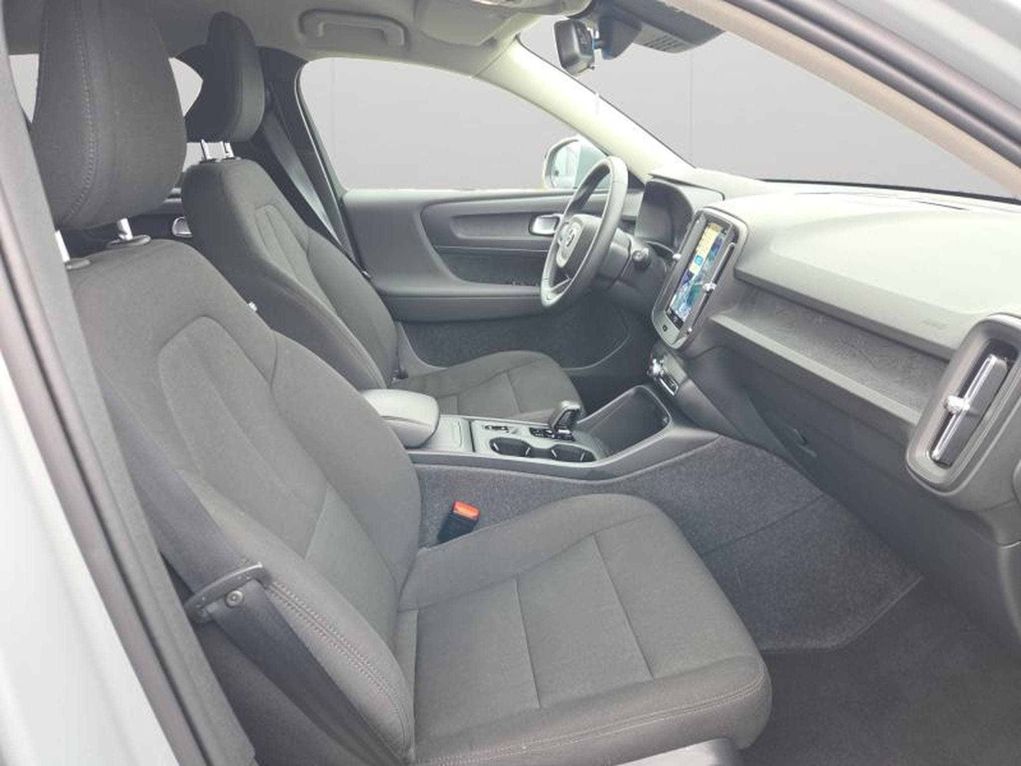 Volvo XC40 B3 Core / Essence (2023) - Foto 15