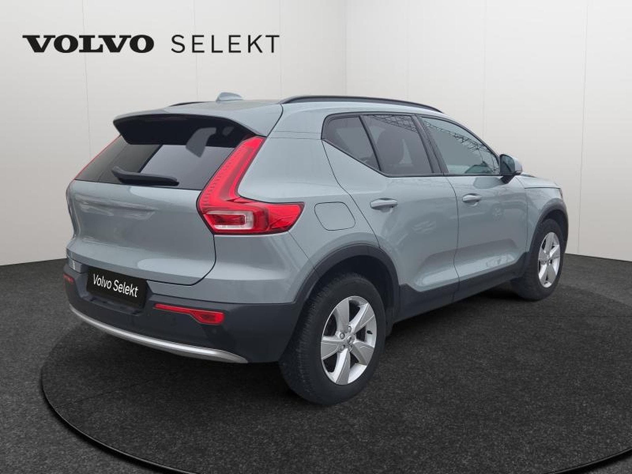 Volvo XC40 B3 Core / Essence (2023) - Foto 2