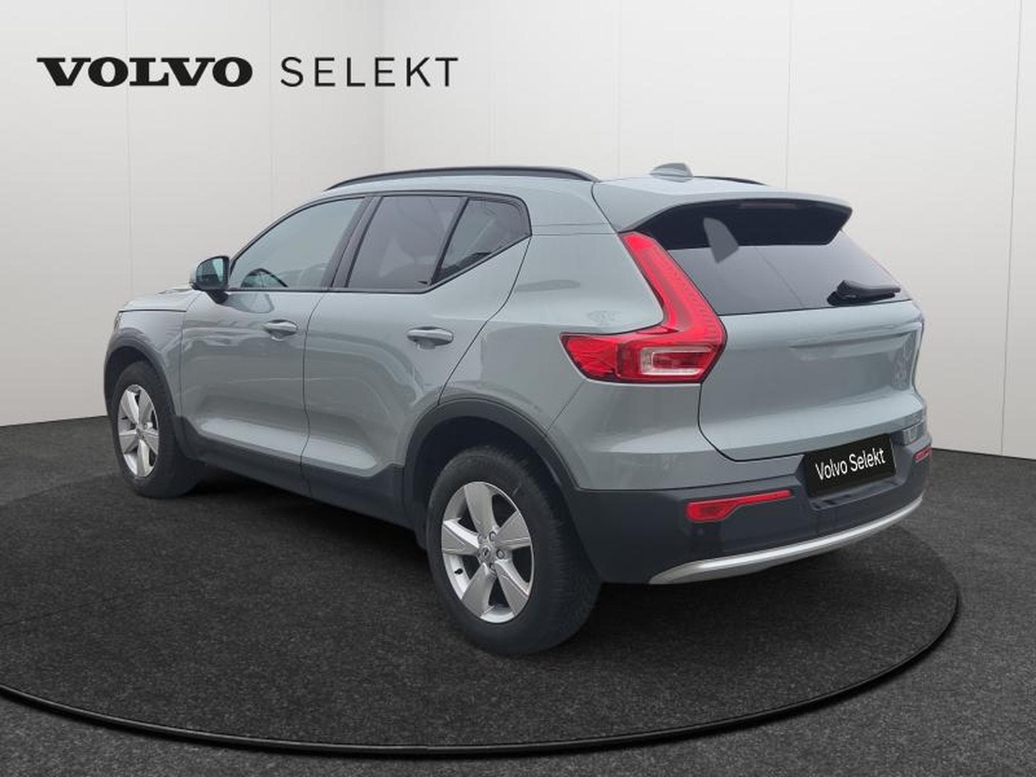 Volvo XC40 B3 Core / Essence (2023) - Foto 5