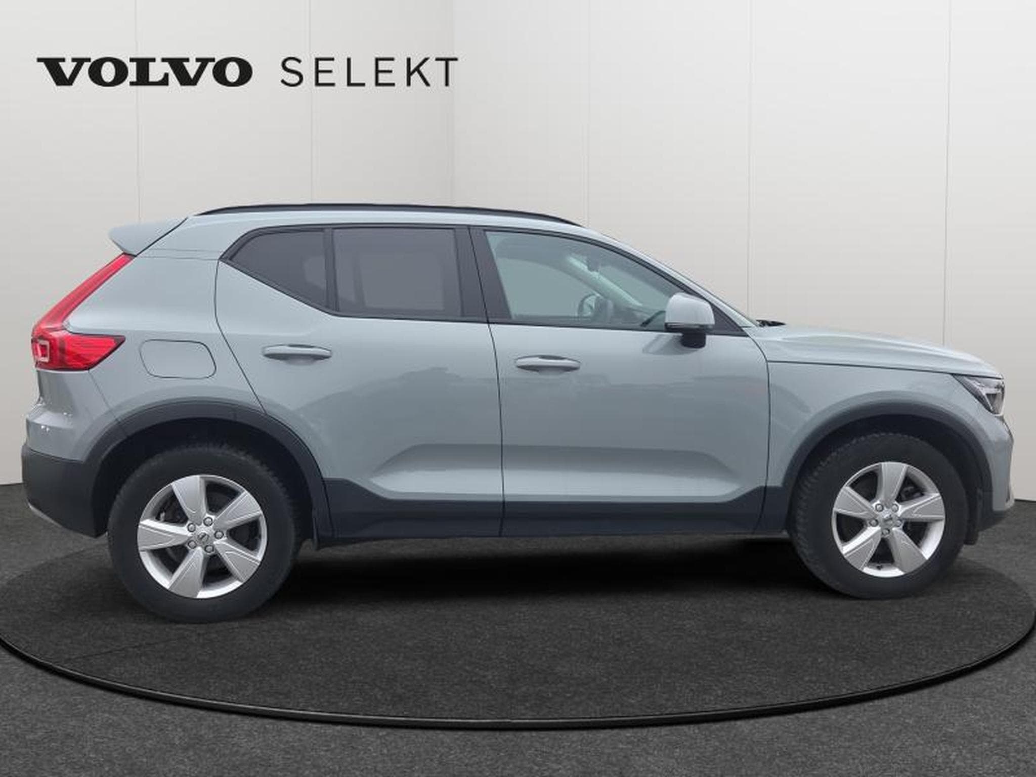 Volvo XC40 B3 Core / Essence (2023) - Foto 7