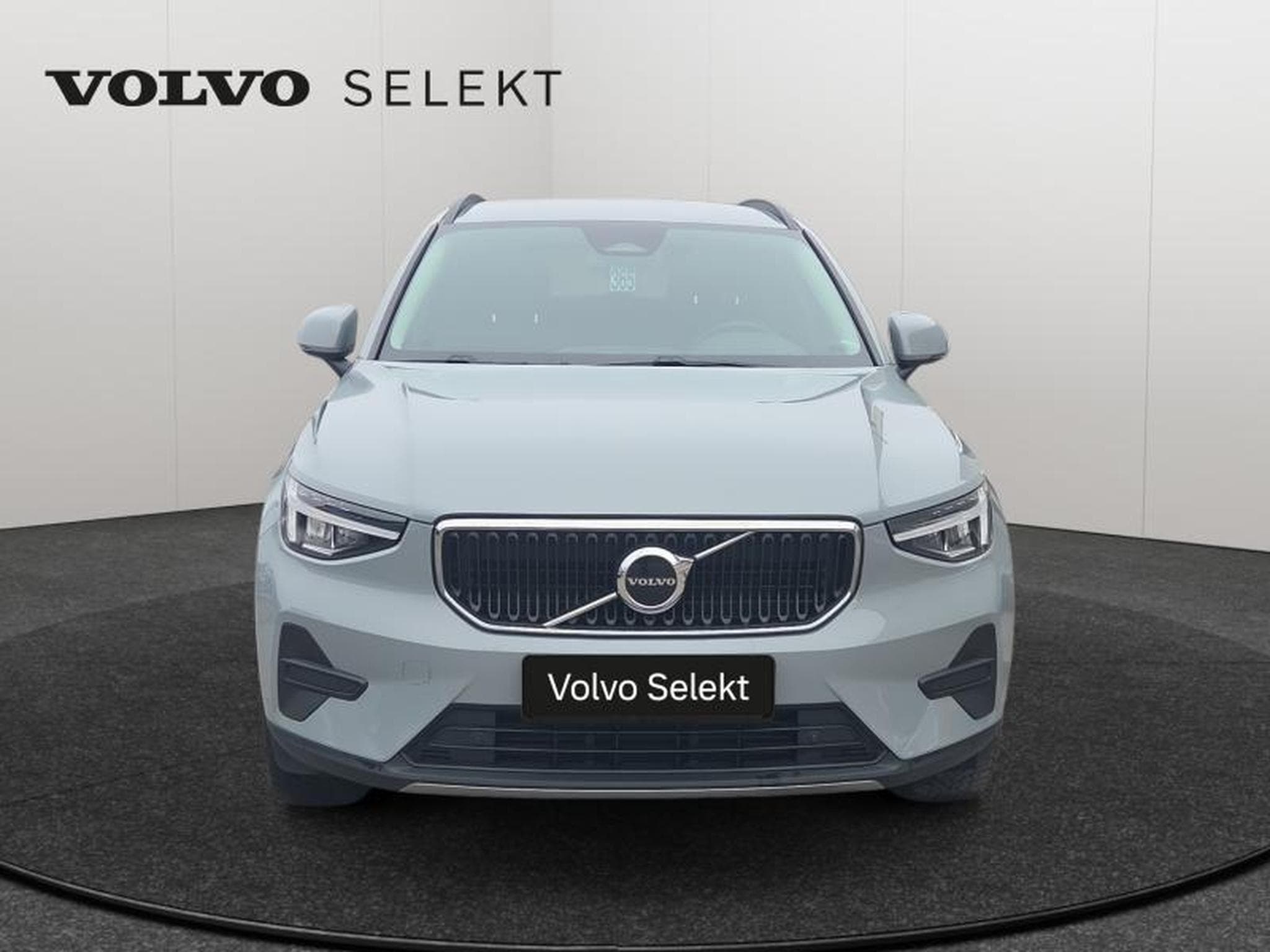 Volvo XC40 B3 Core / Essence (2023) - Foto 9