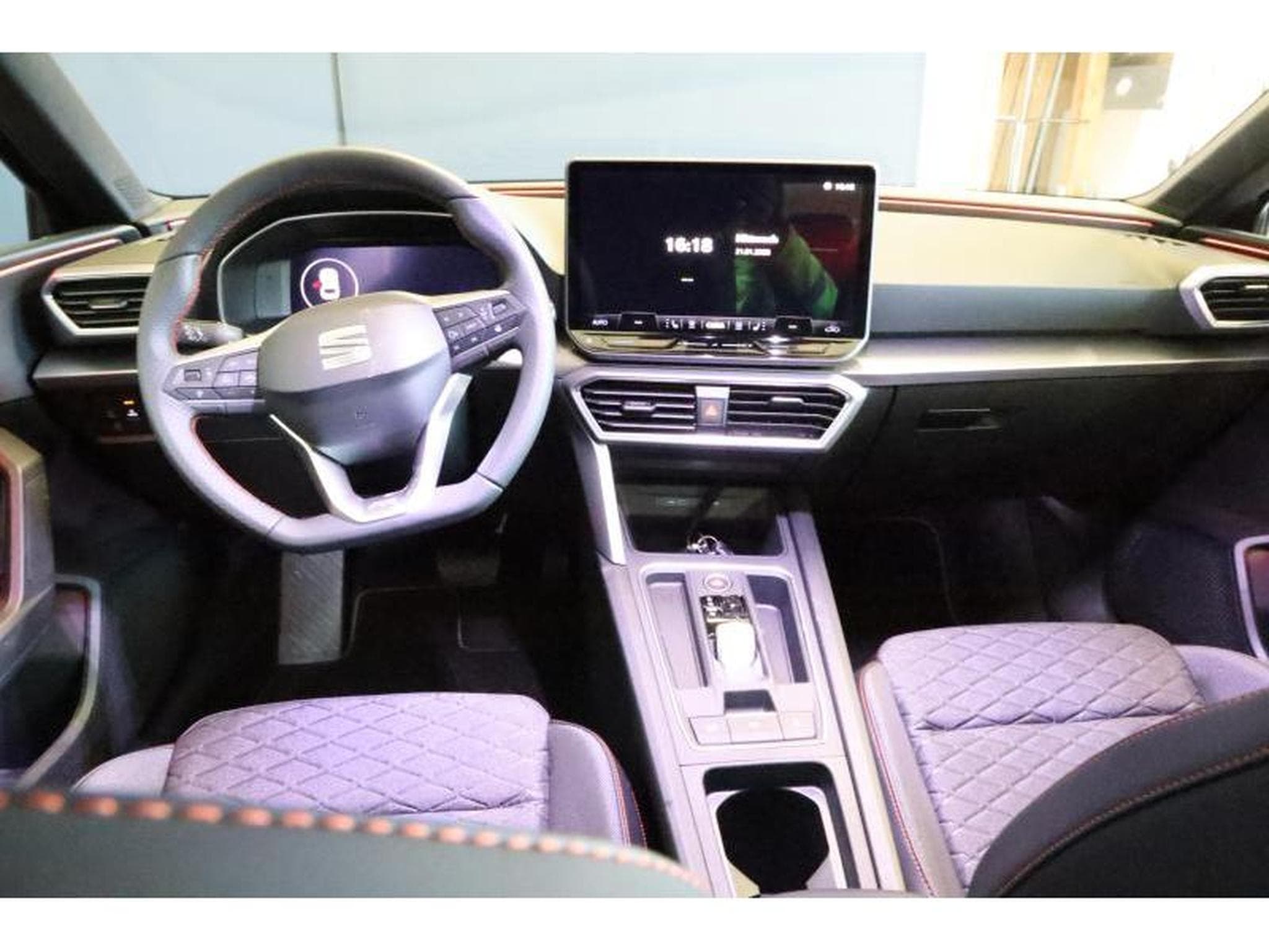 Seat Leon FR (2025) - Photo 2