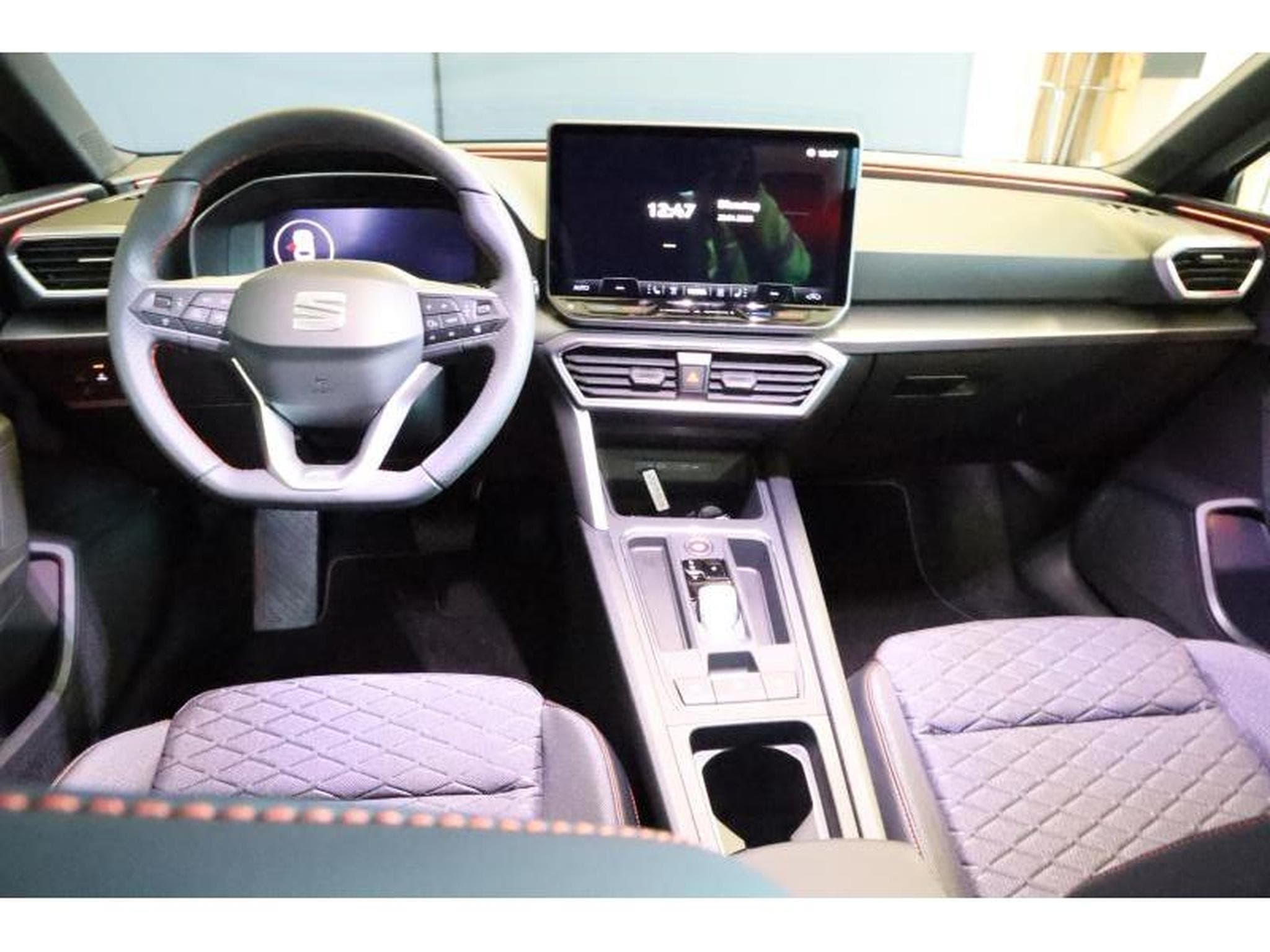 Seat Leon FR (2025) - Photo 2