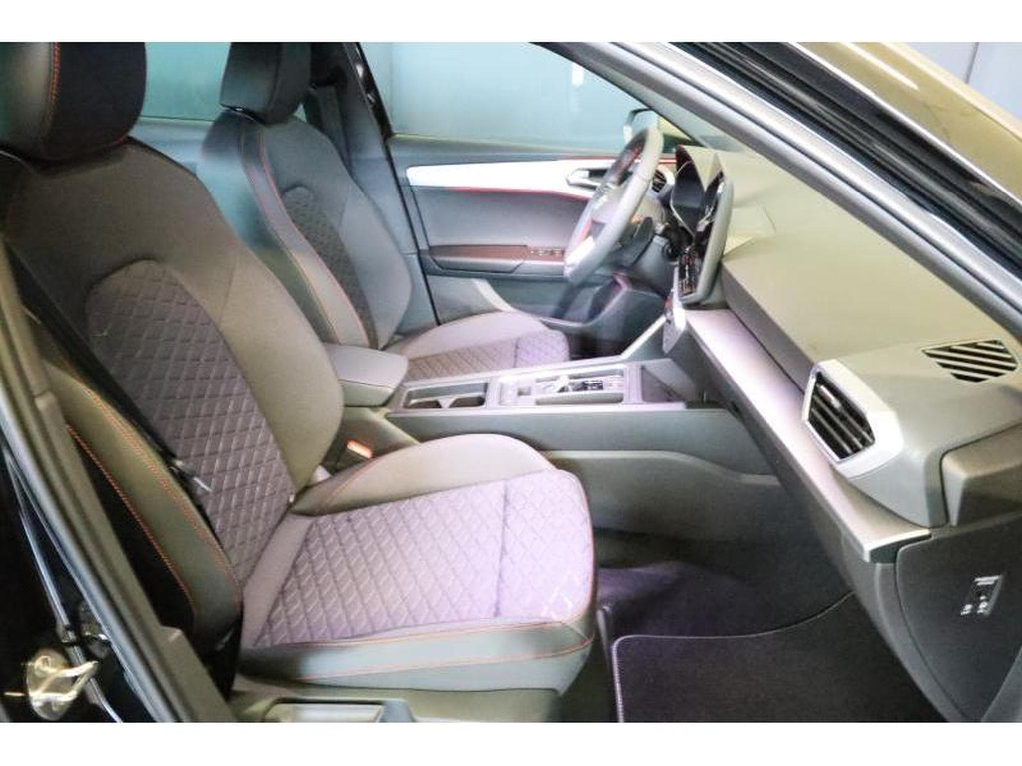 Seat Leon FR (2025) - Photo 4