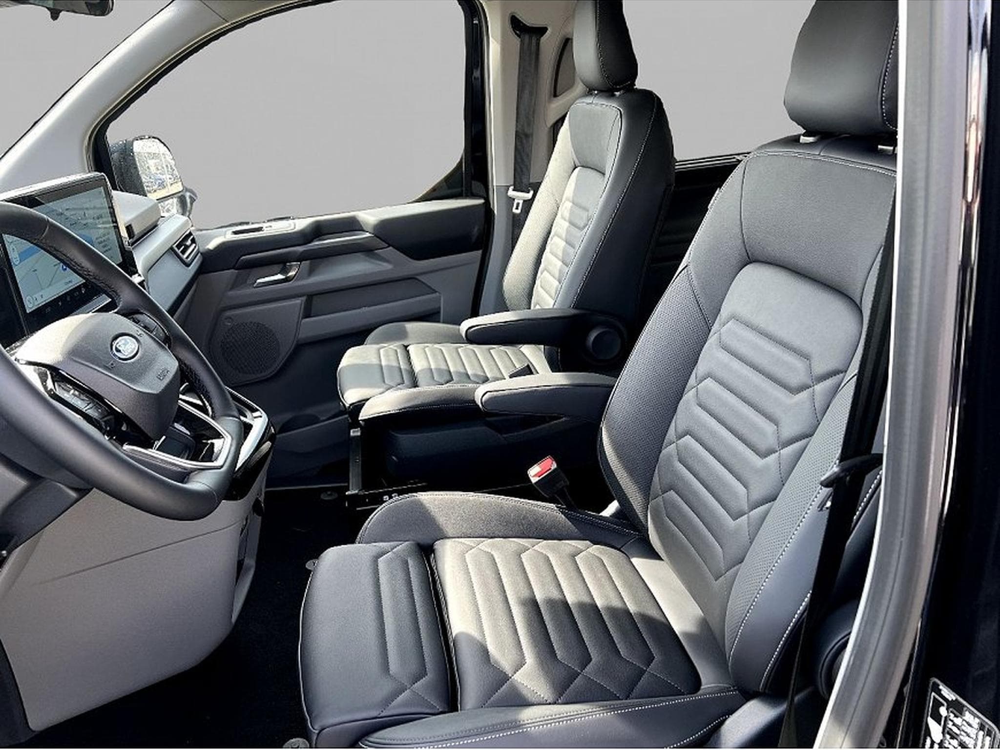 Ford Tourneo (2025) - Photo 7