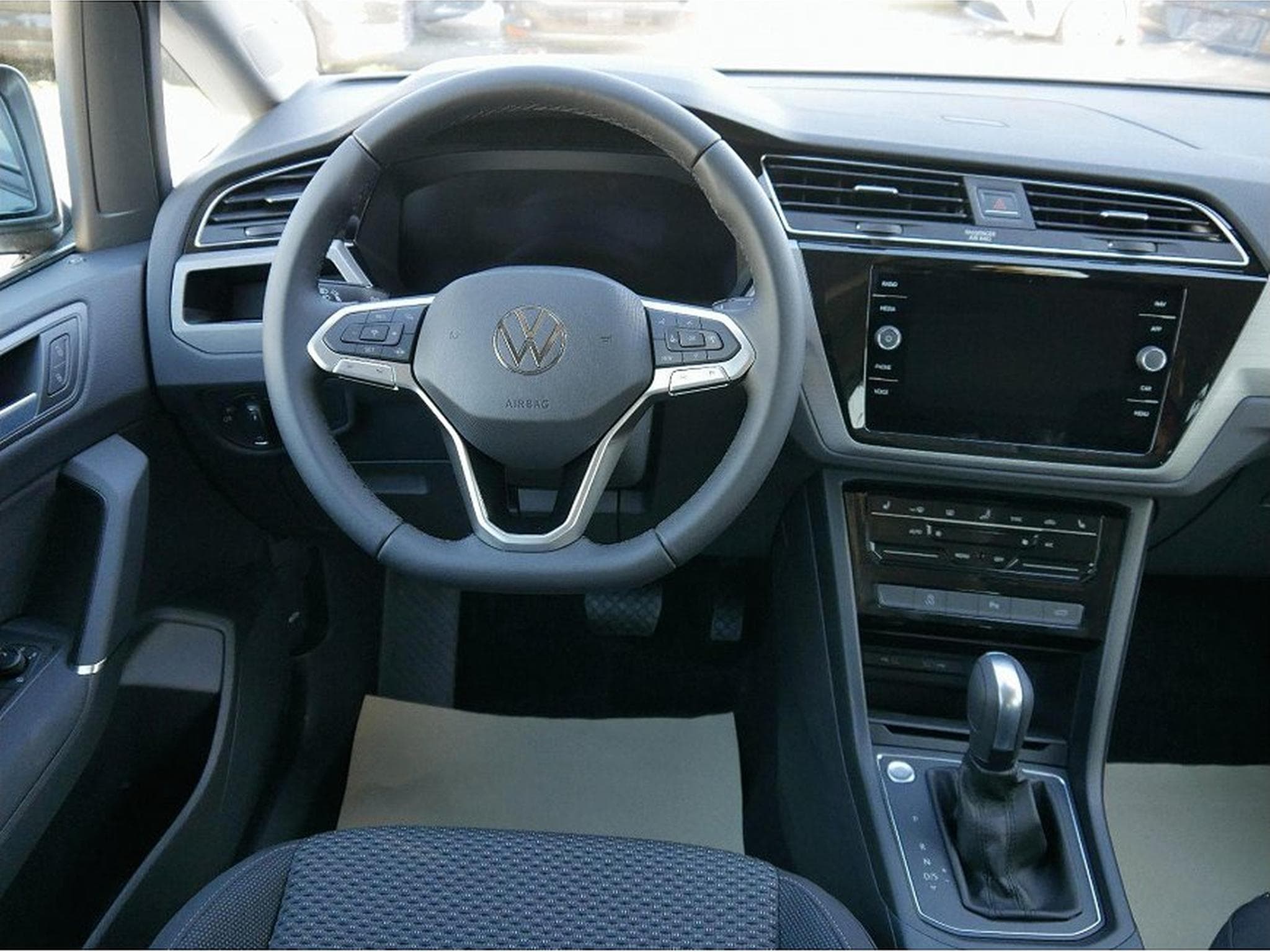 VW Touran (2026) - Photo 14
