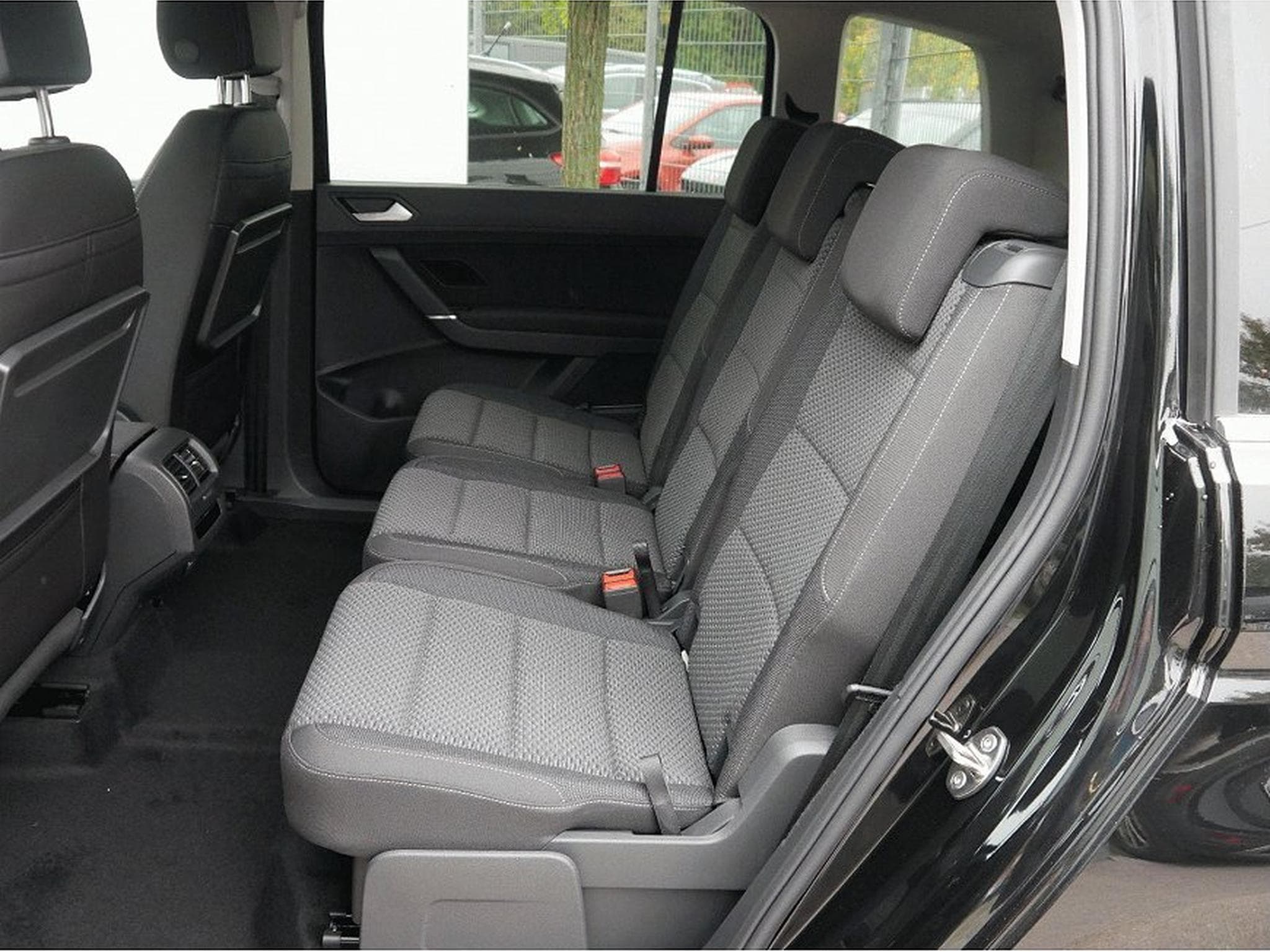 VW Touran (2026) - Photo 10