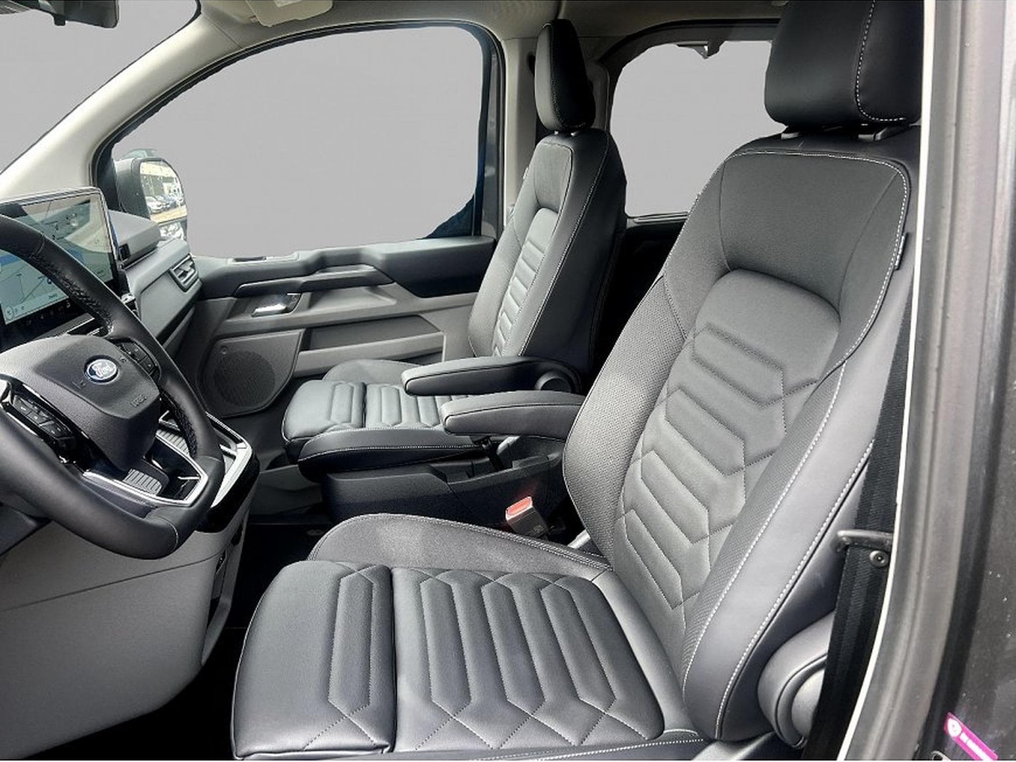 Ford Tourneo (2025) - Photo 7