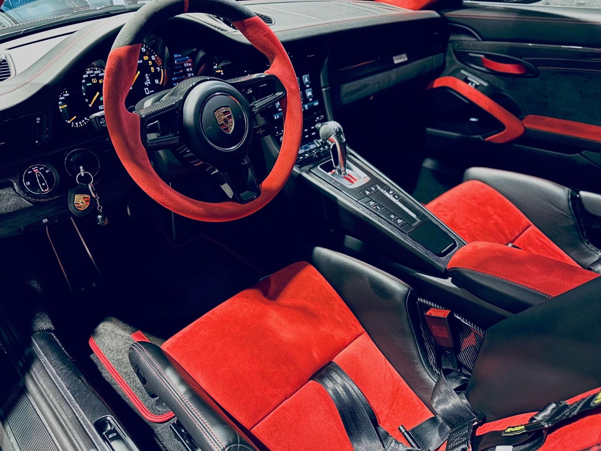 Porsche 991 991 GT2 RS WEISSACH PDK (2018) - Photo 10