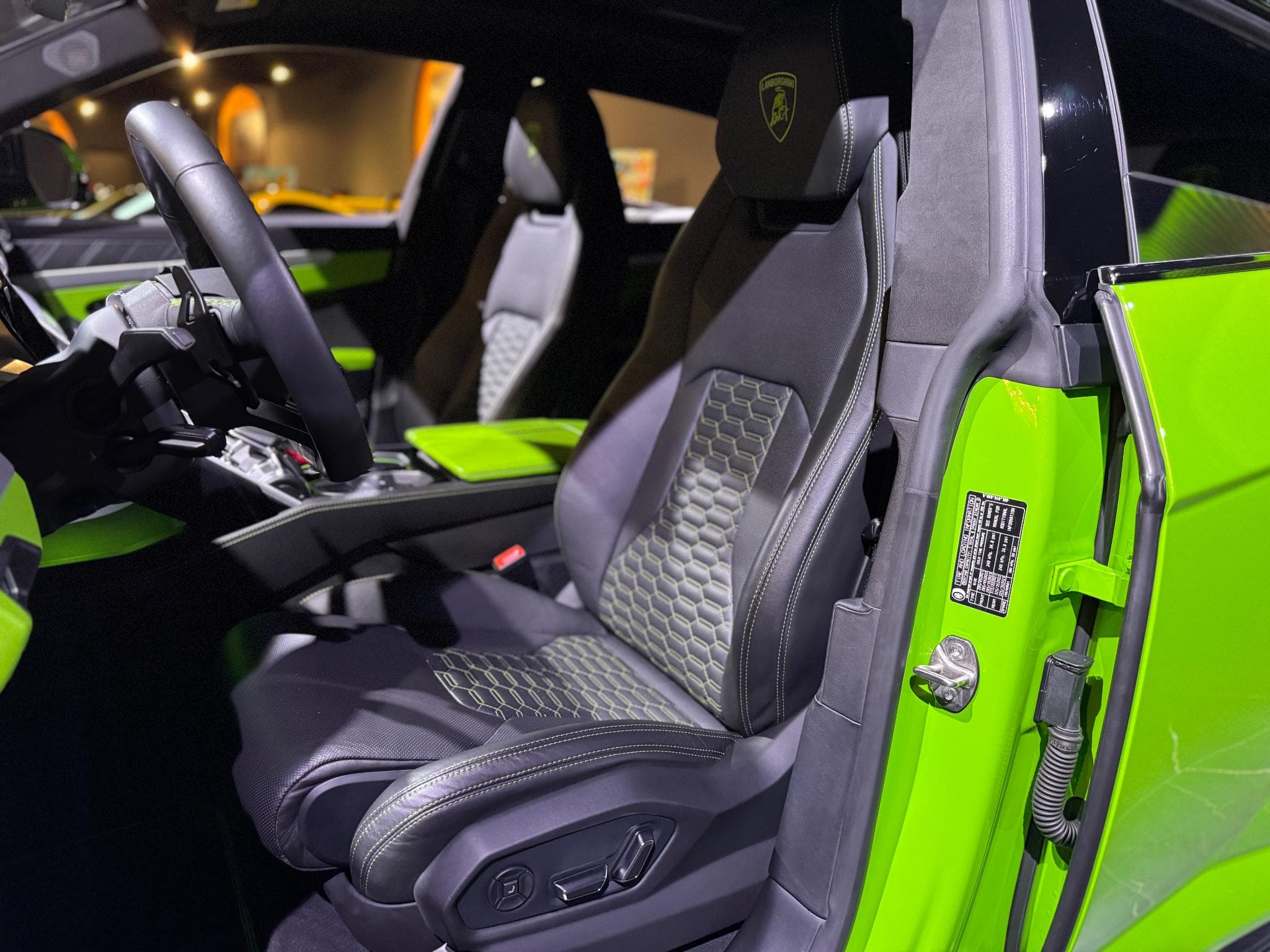 Lamborghini Urus (2022) - Foto 4