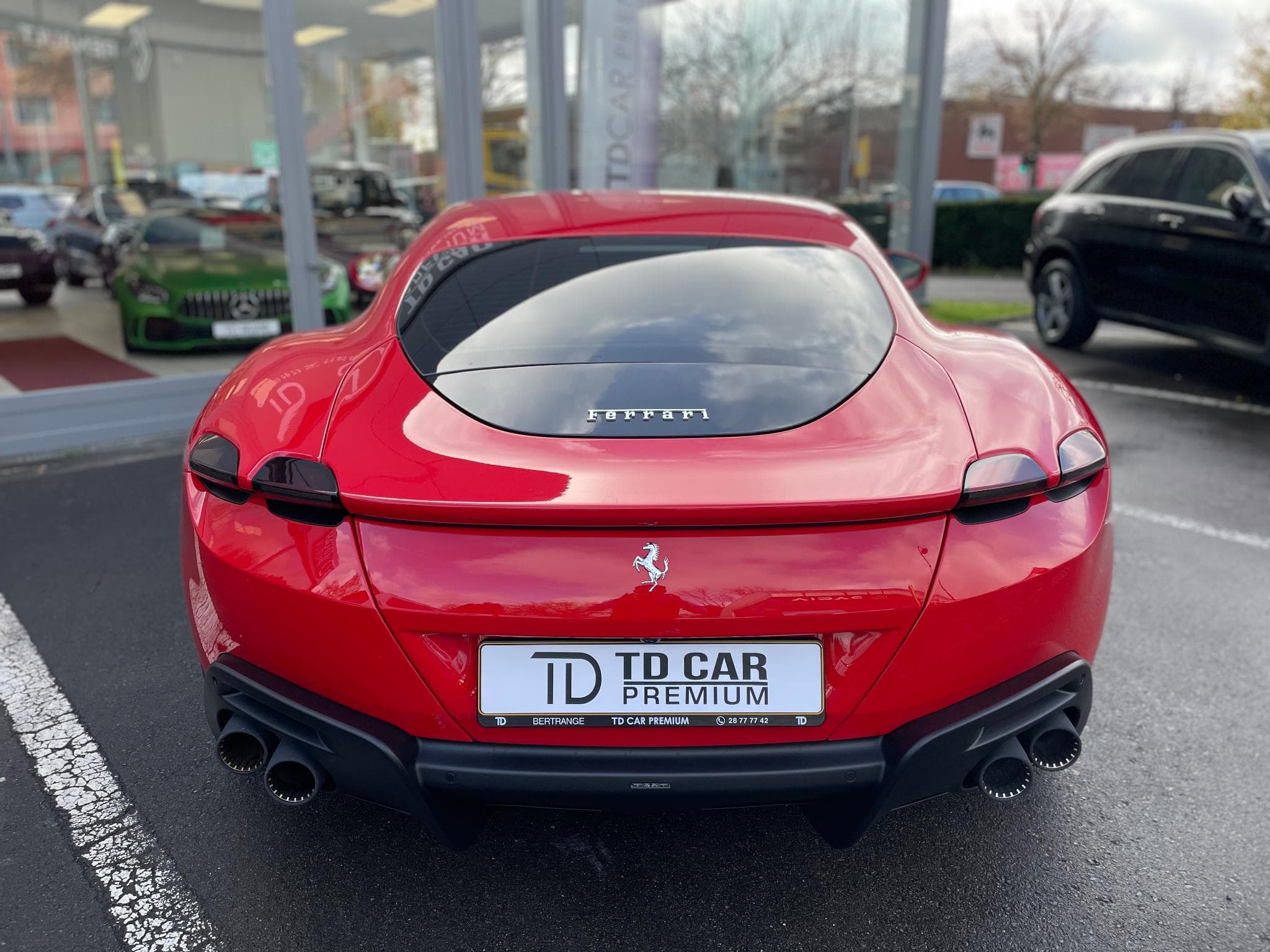 Ferrari Roma Coupé 3.9 V8 620 Carbone (2021) - Foto 17