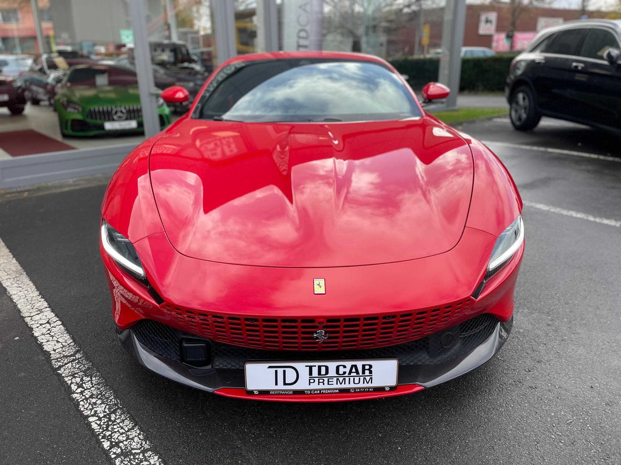 Ferrari Roma Coupé 3.9 V8 620 Carbone (2021) - Foto 2
