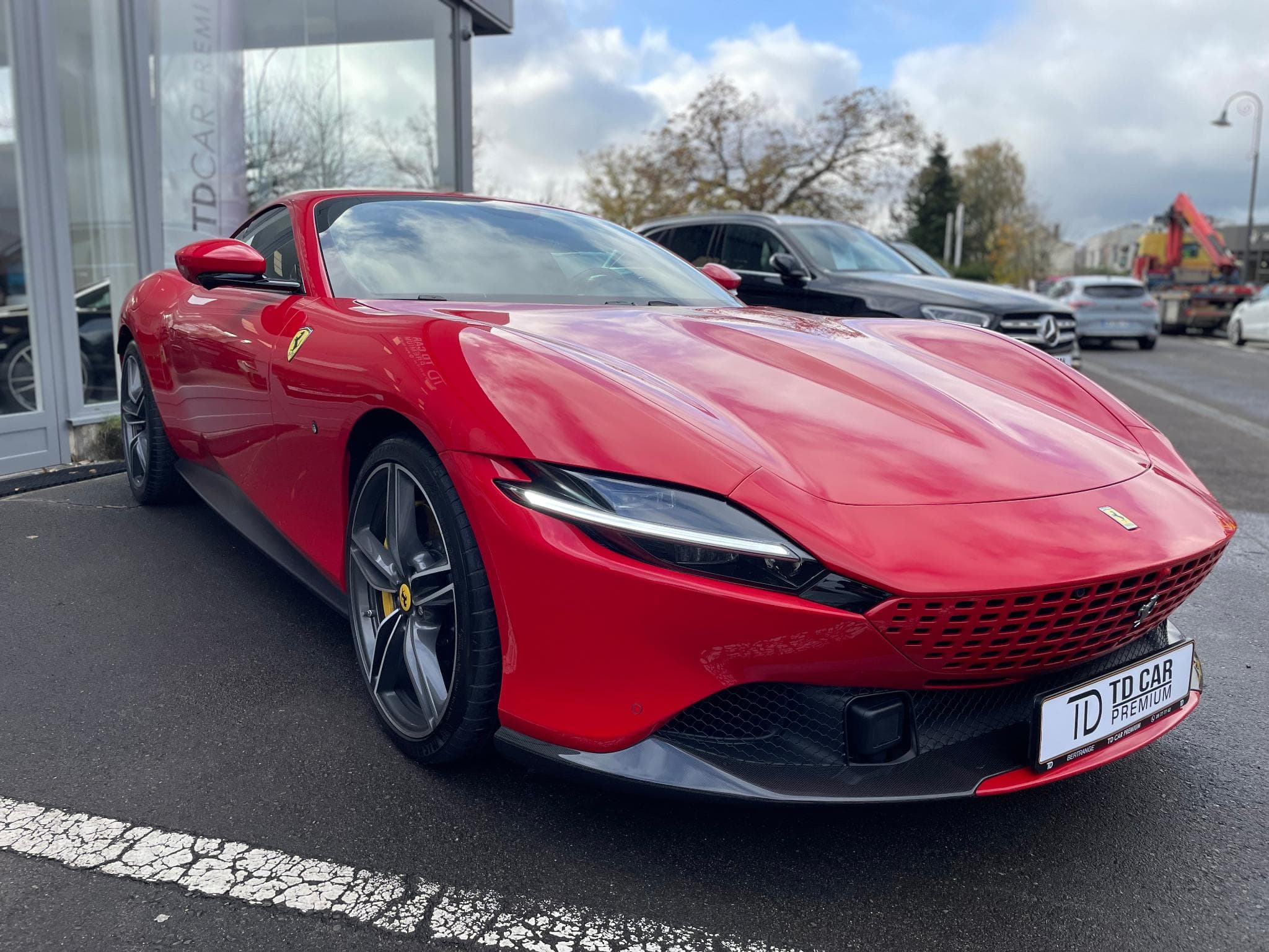 Ferrari Roma Coupé 3.9 V8 620 Carbone (2021) - Foto 3