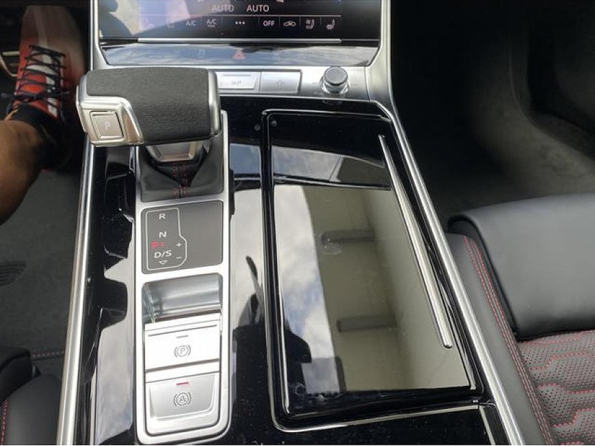 Audi RS6 (2024) - Photo 18