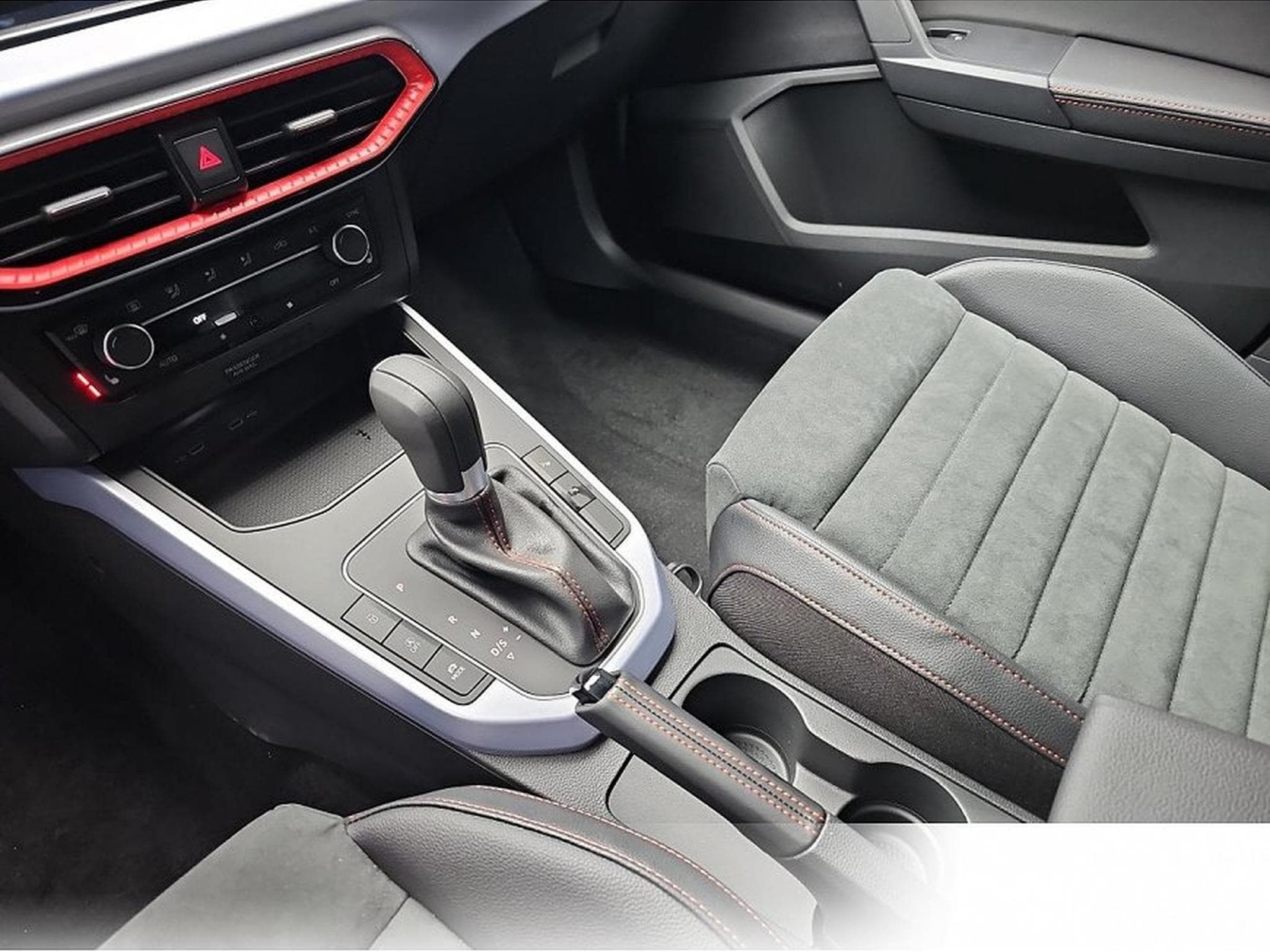 Seat Arona (2026) - Photo 11