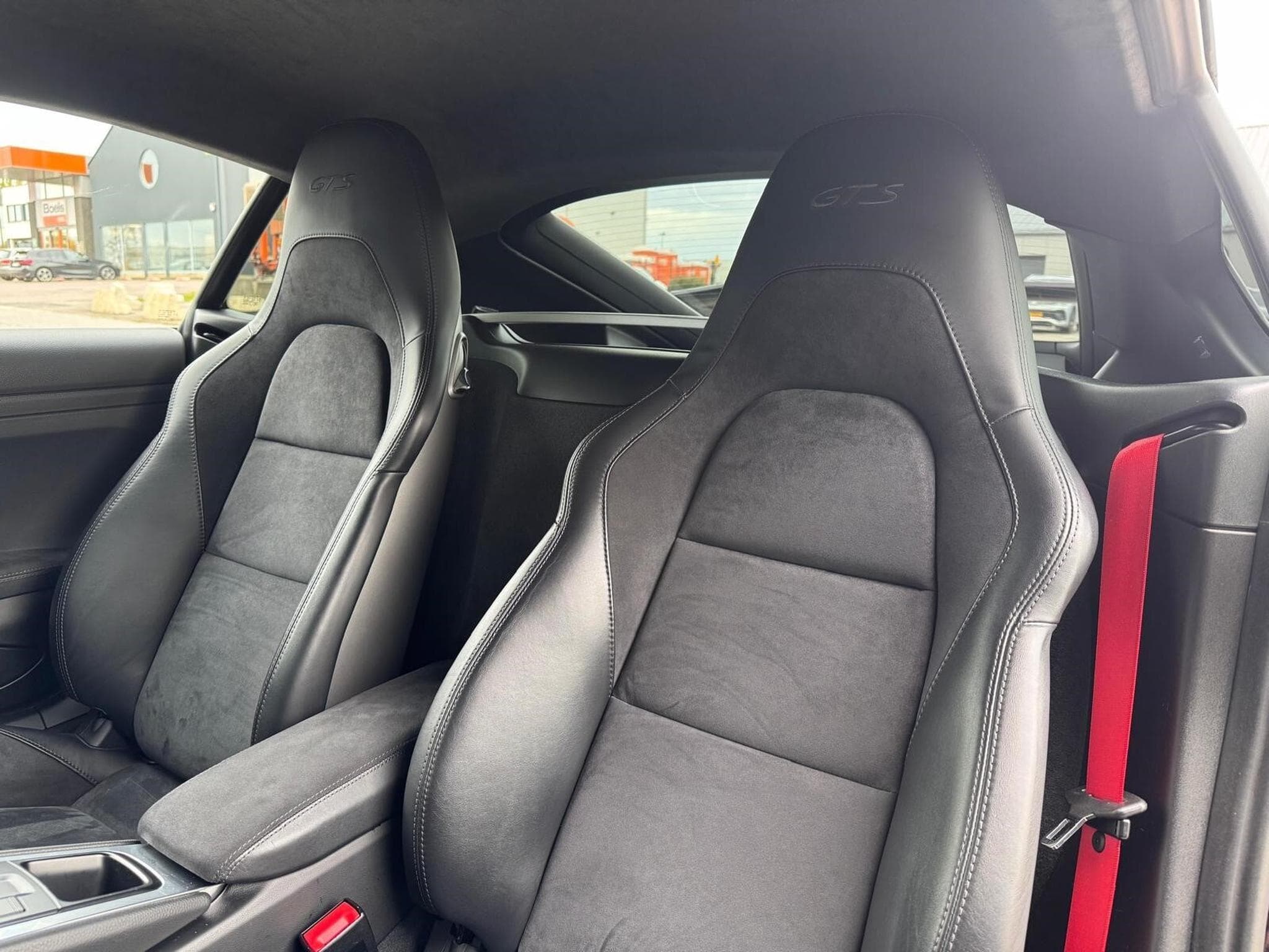 Porsche 718 718 Cayman GTS (2018) - Photo 8