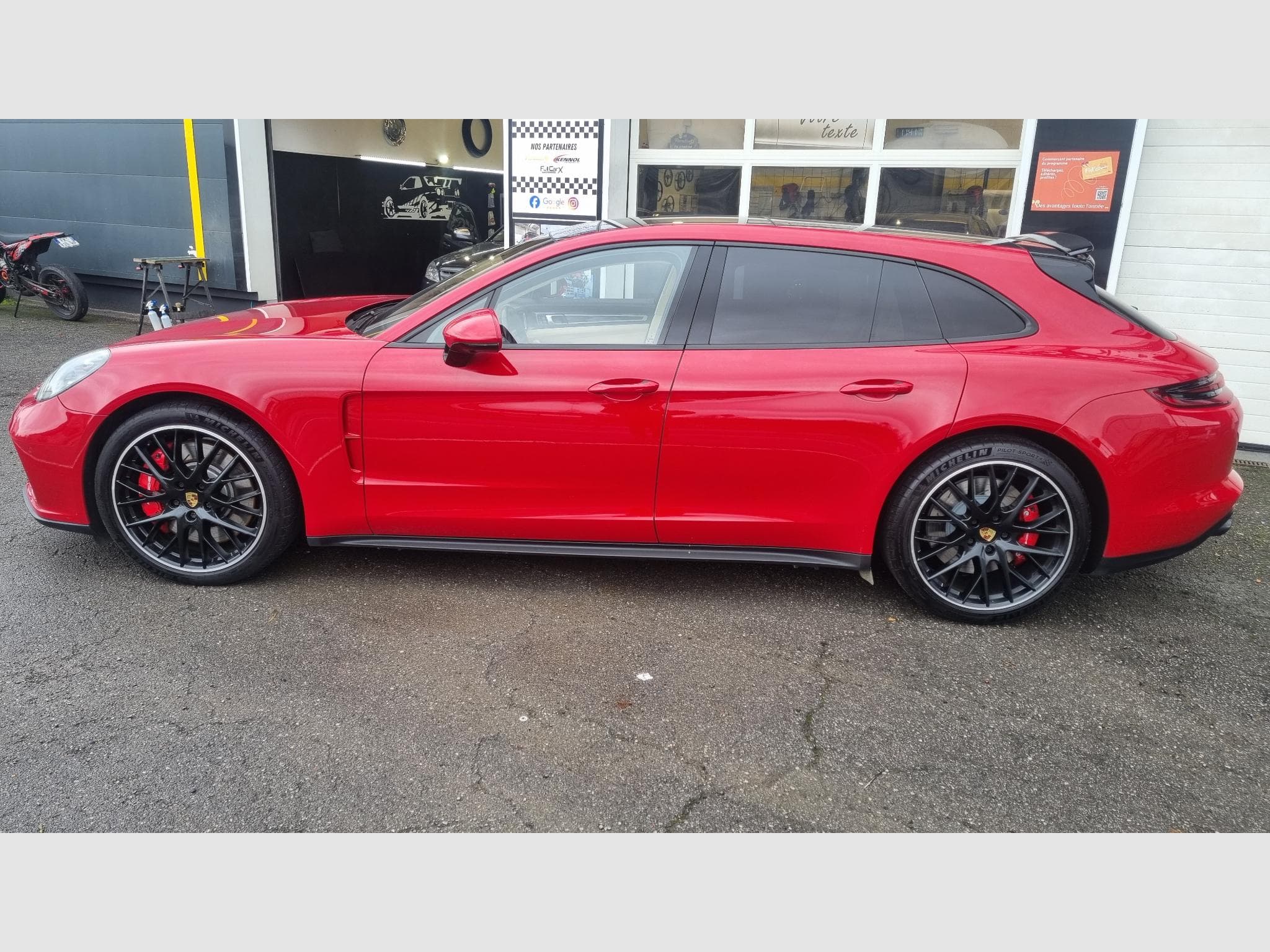 Porsche Panamera Turbo Gran Turismo (2019) - Foto 3