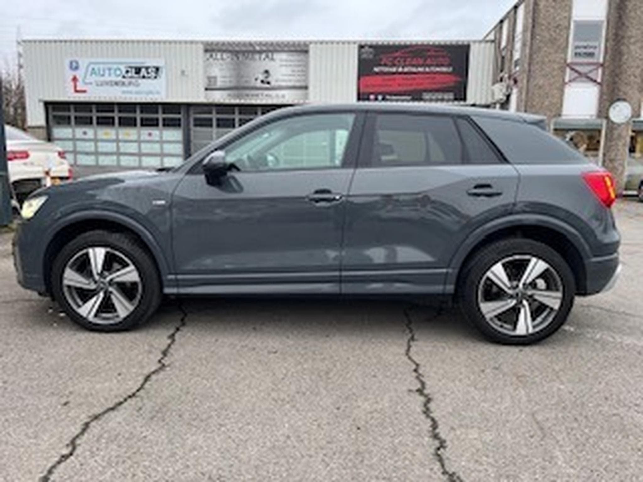 Audi Q2 1,6 TDI 30 S-TRONIC BUSINESS EDITION (2020) - Foto 2