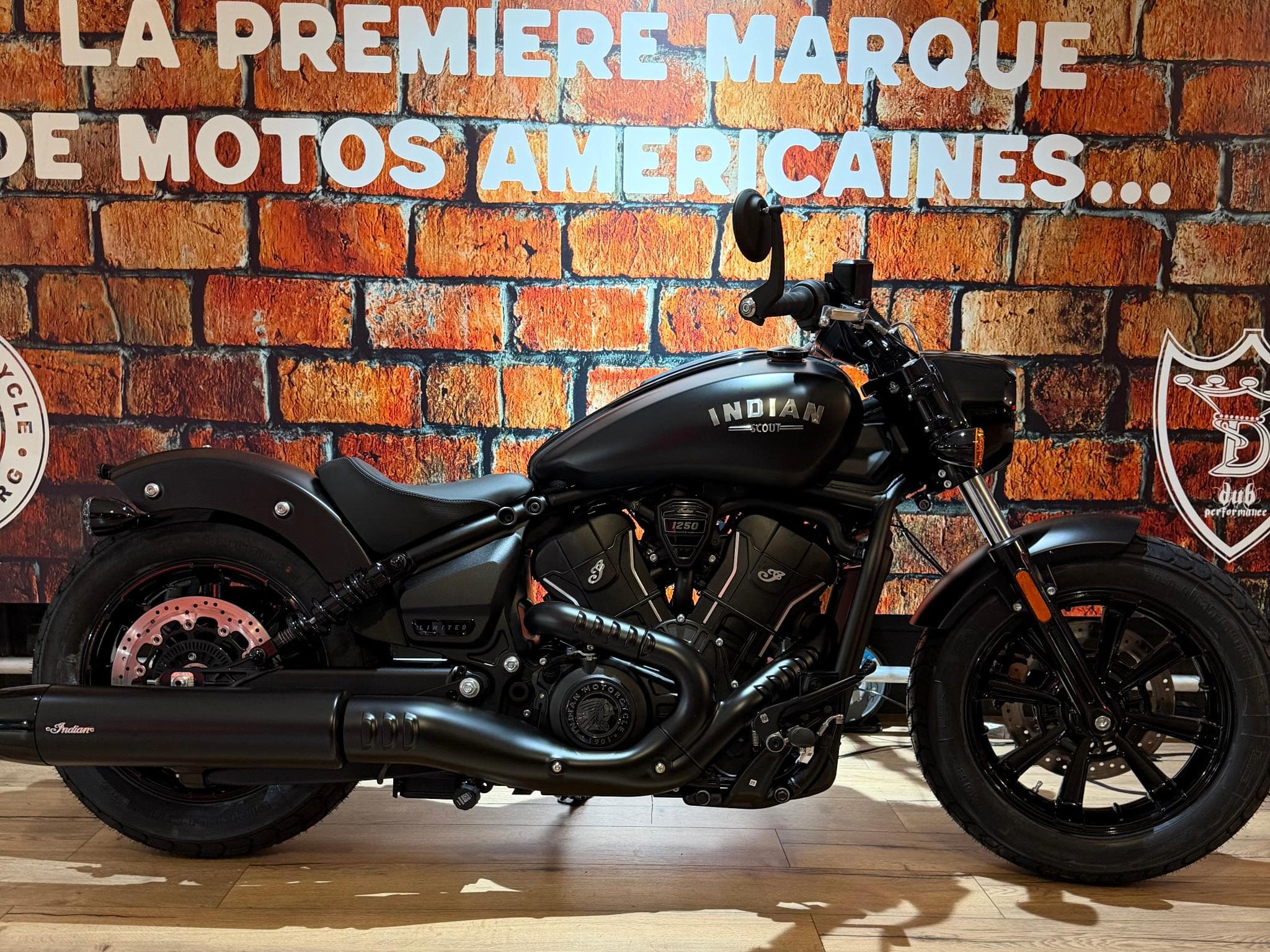 Indian Scout 2026 - BOBBER + TECH (2026) - Foto 1