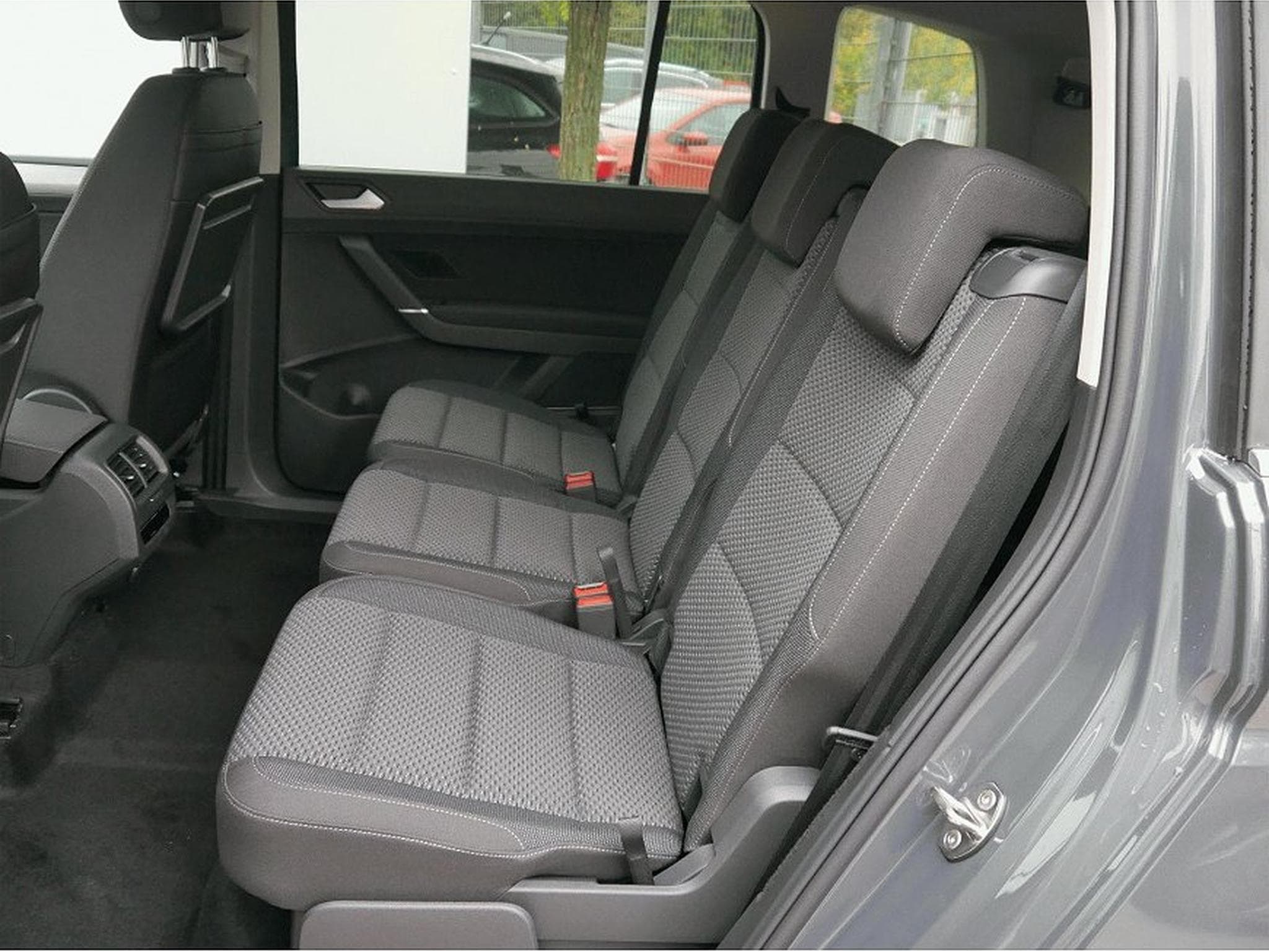 VW Touran (2026) - Photo 10