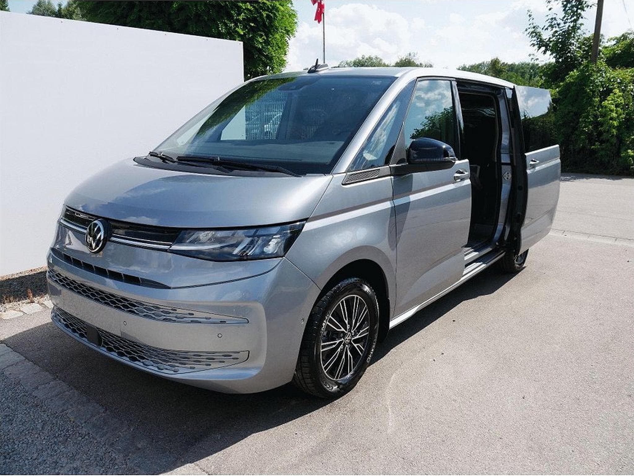 VW Multivan (2026) - Photo 15