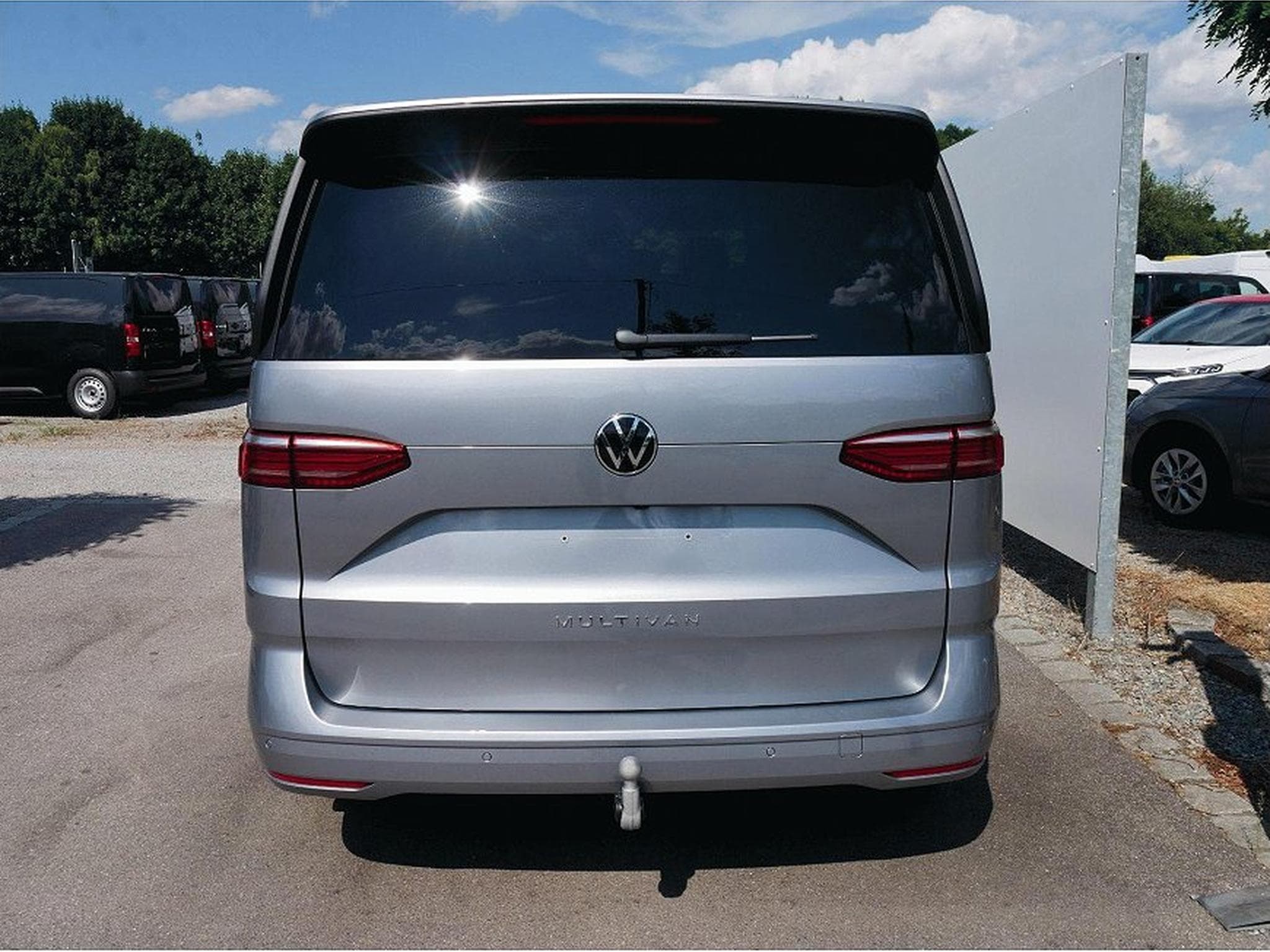 VW Multivan (2026) - Photo 8