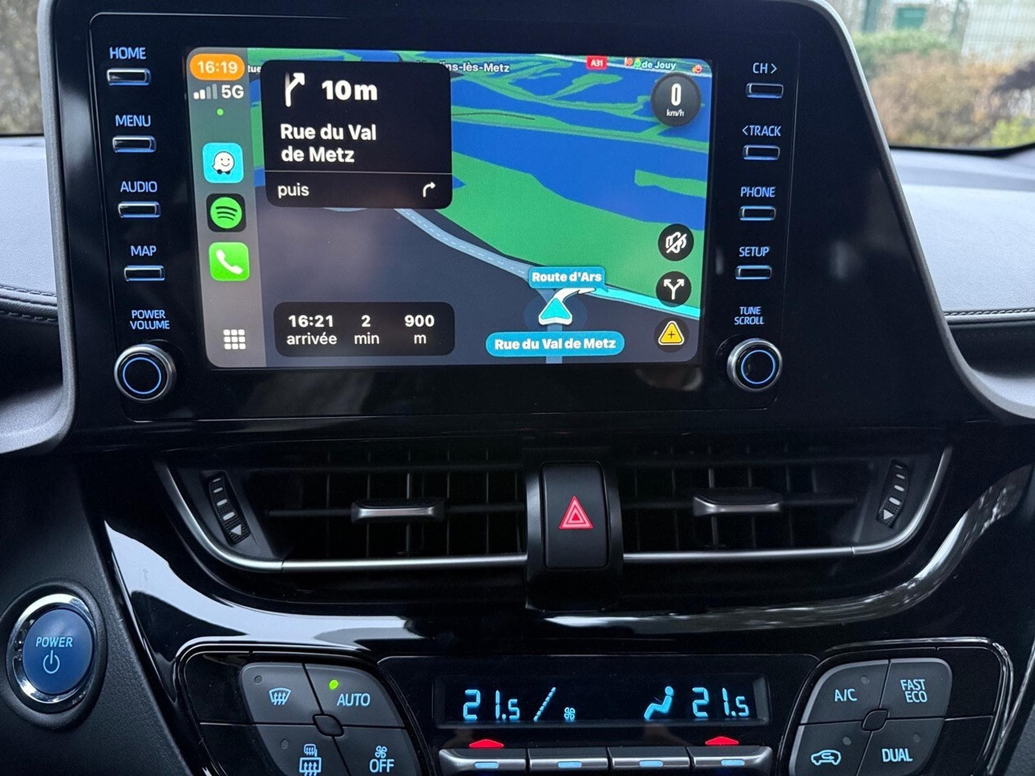 Toyota C-HR 1.8 HYBRIDE BUSINESS (2020) - Photo 8