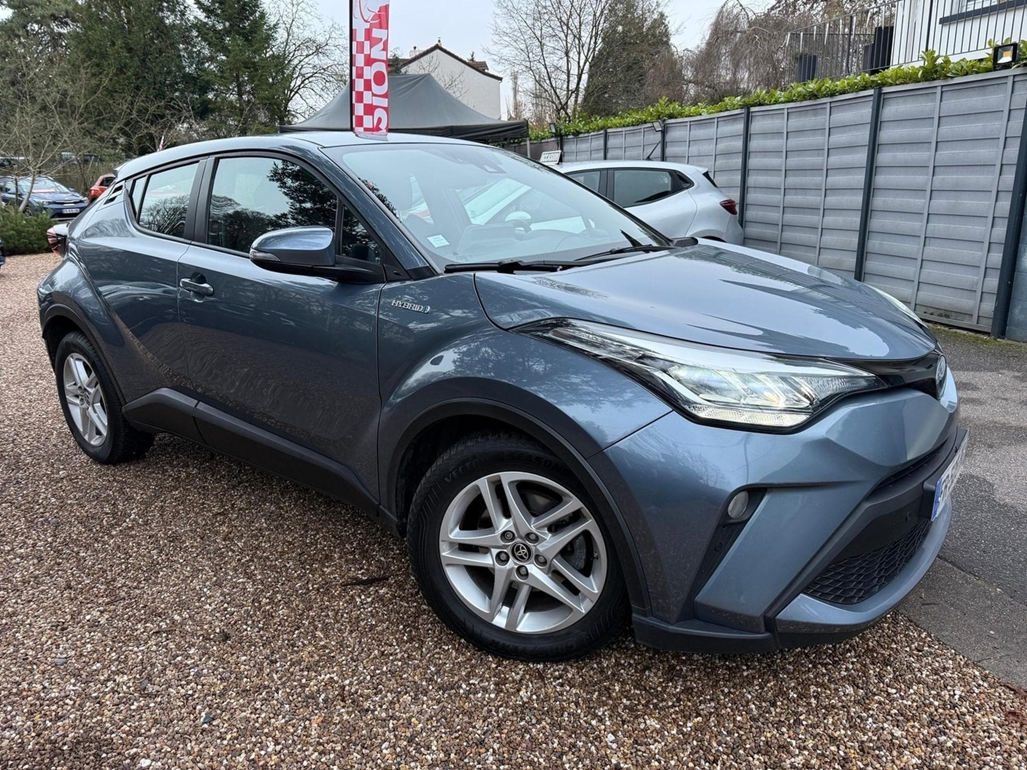 Toyota C-HR 1.8 HYBRIDE BUSINESS (2020) - Photo 2