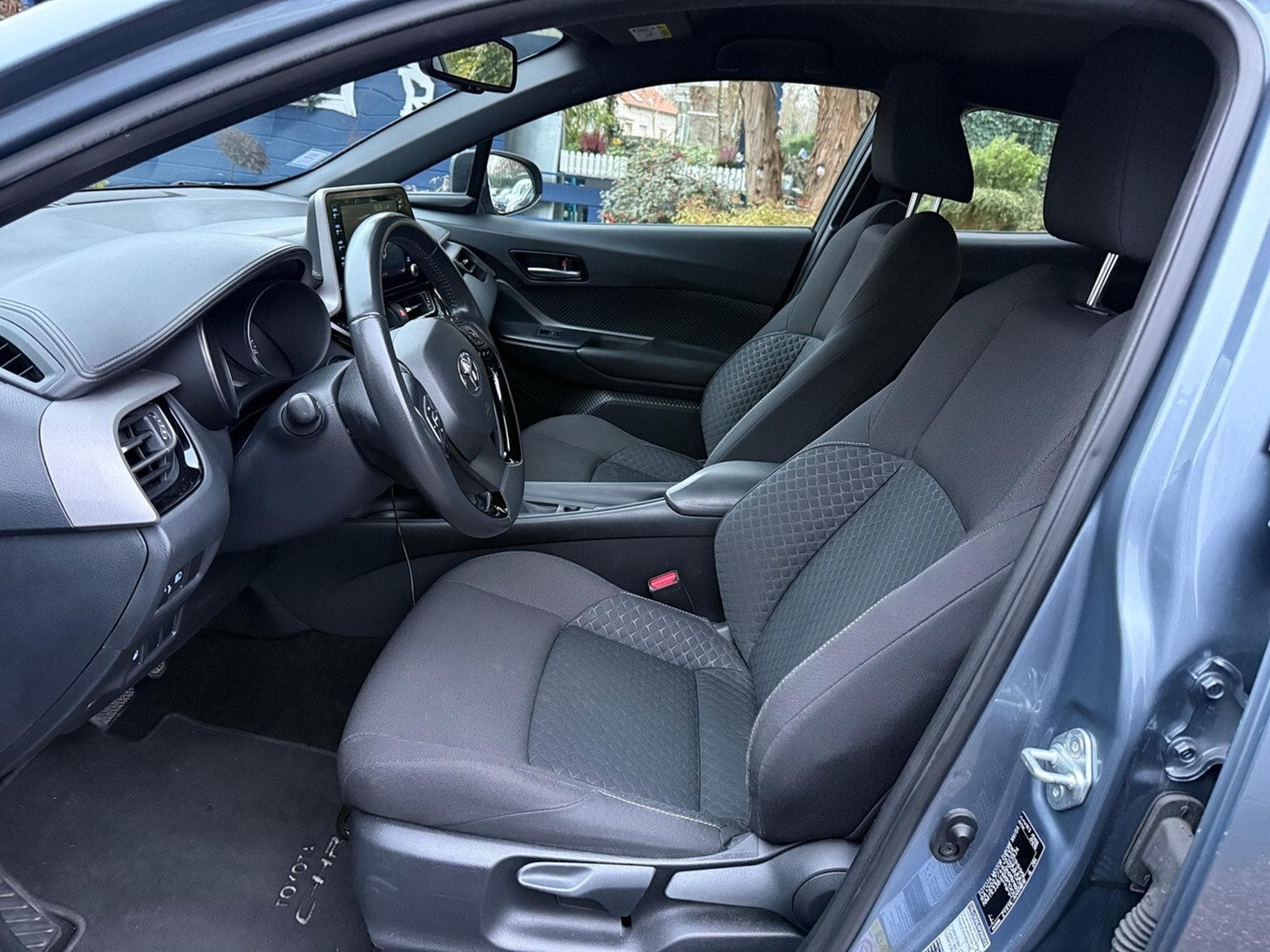 Toyota C-HR 1.8 HYBRIDE BUSINESS (2020) - Photo 6