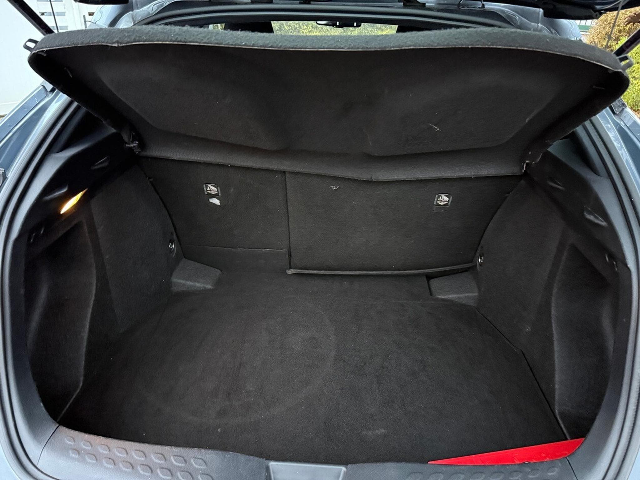 Toyota C-HR 1.8 HYBRIDE BUSINESS (2020) - Photo 12