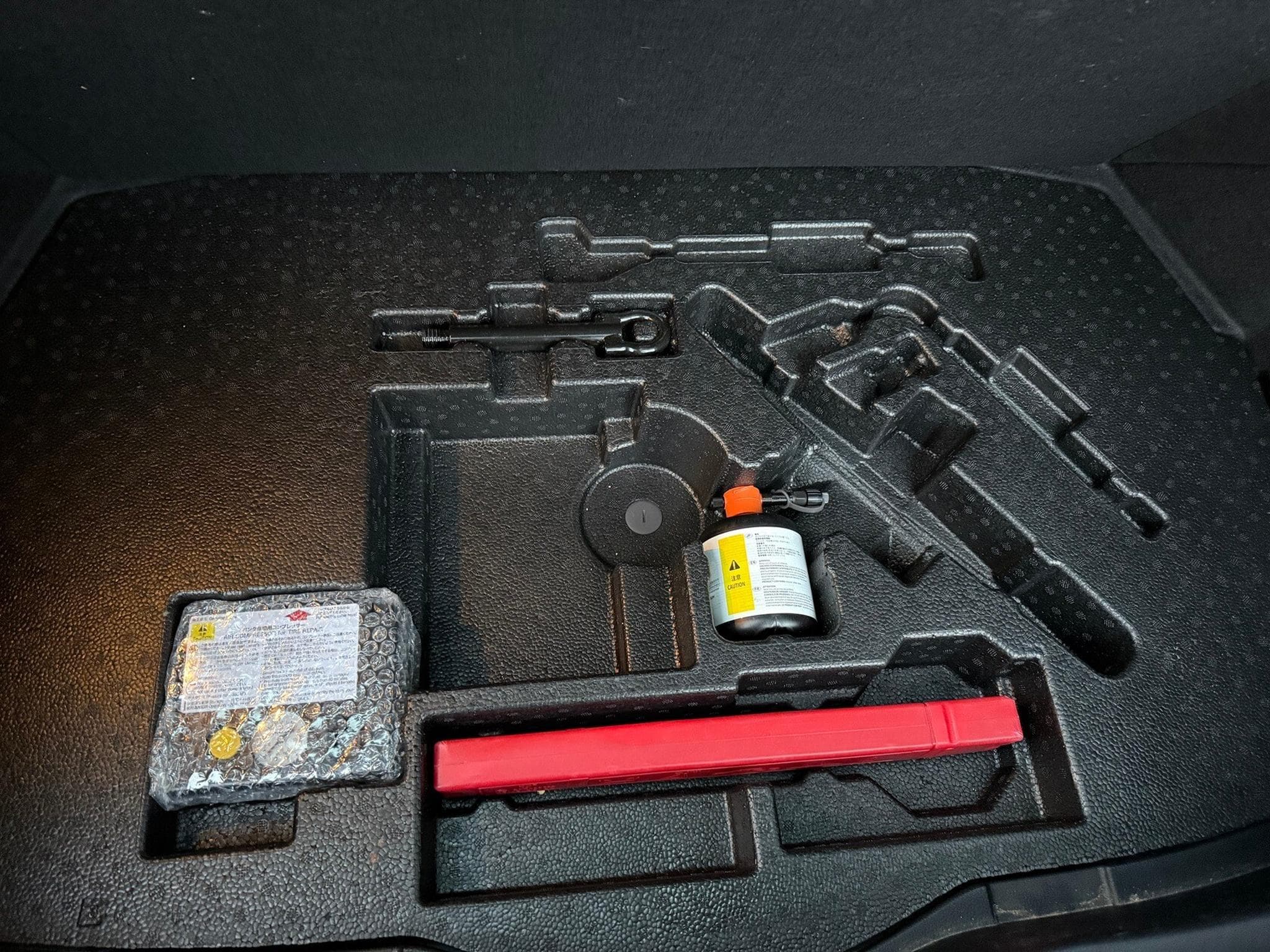 Toyota C-HR 1.8 HYBRIDE BUSINESS (2020) - Photo 13