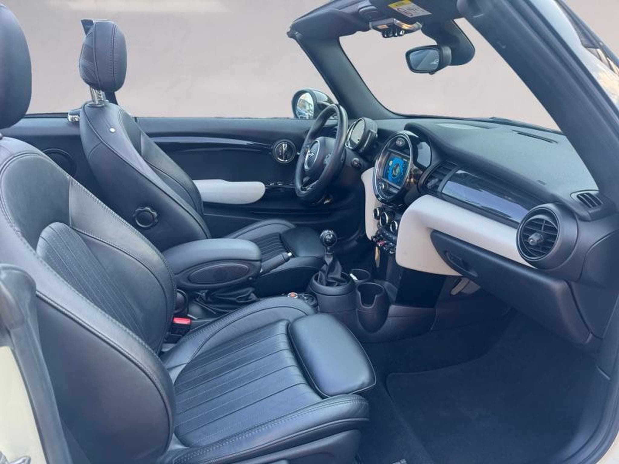 MINI Cooper Cooper S Cabrio (2019) - Foto 11