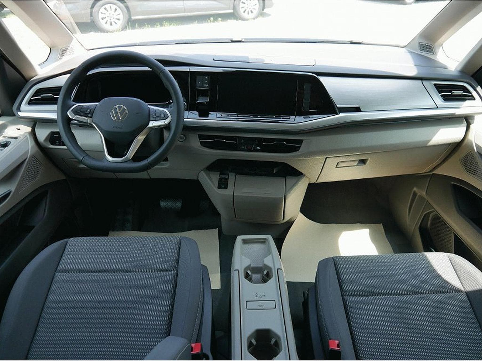 VW Multivan (2026) - Photo 12