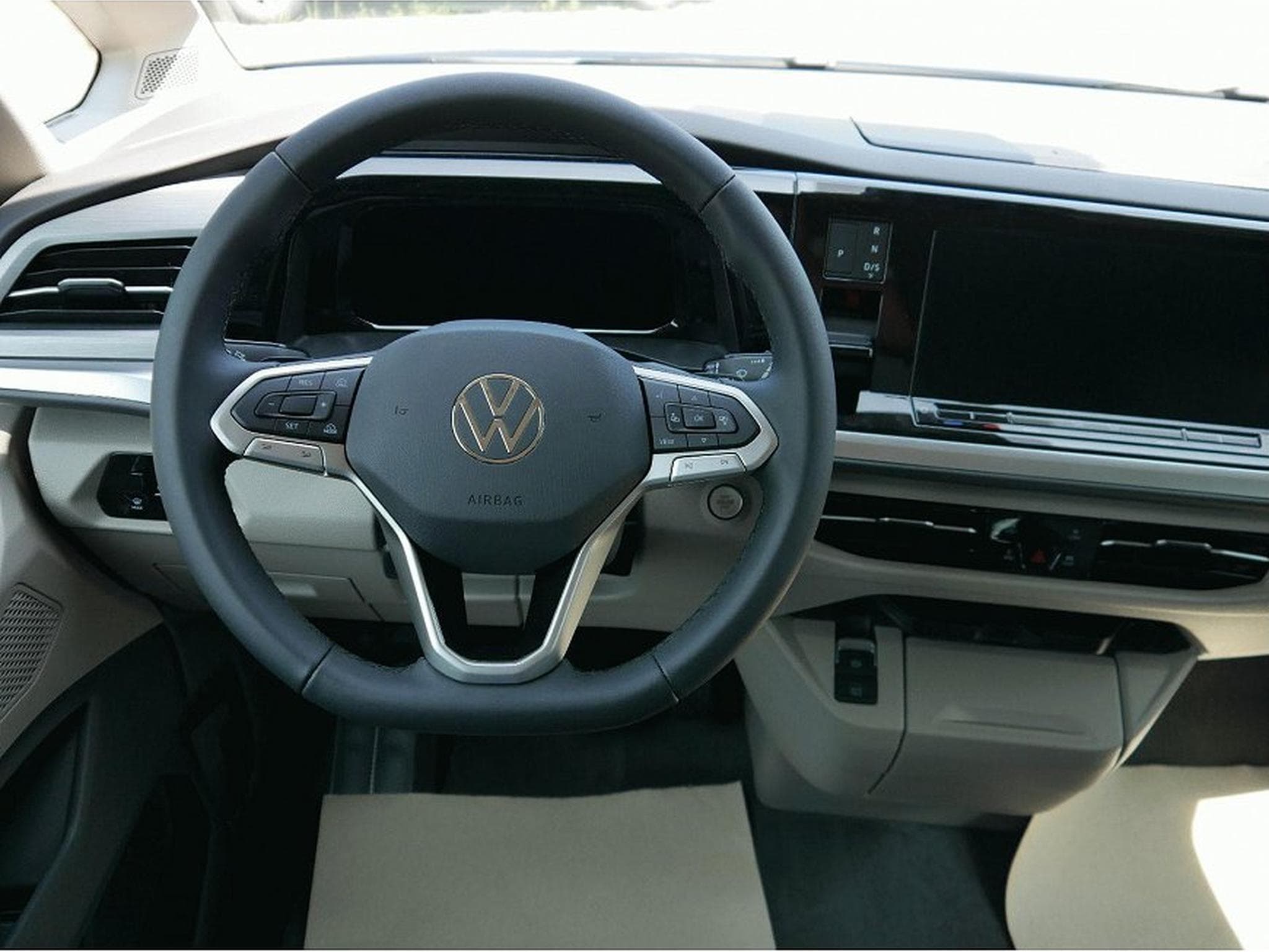 VW Multivan (2026) - Photo 13