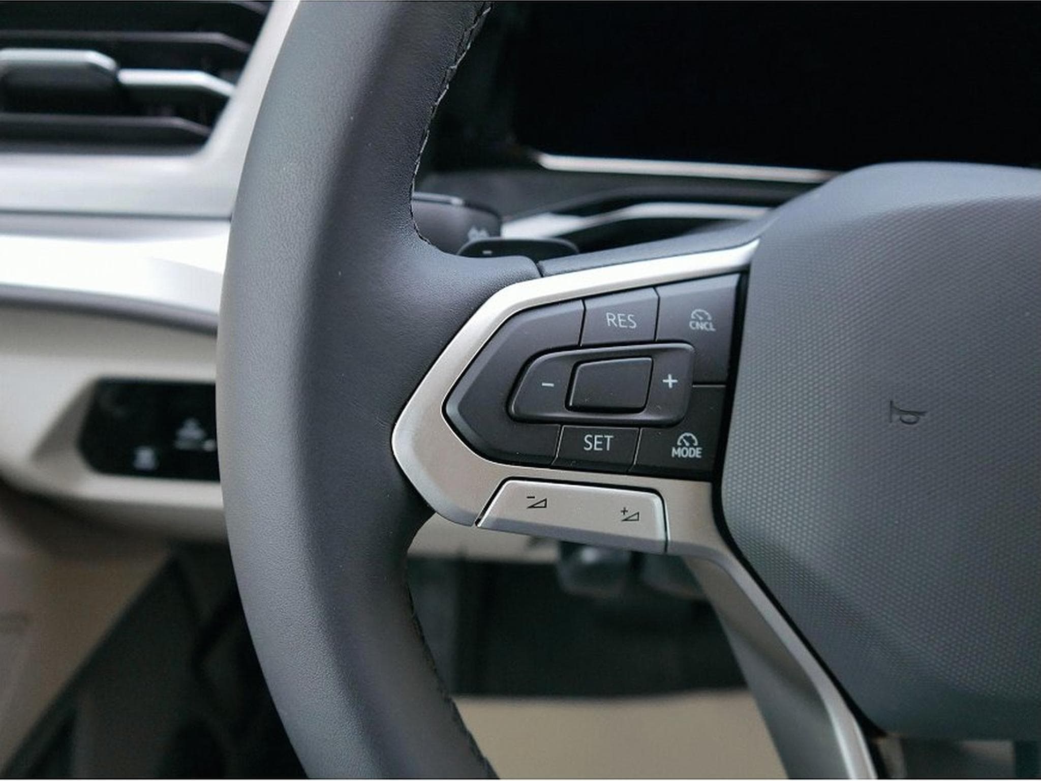 VW Multivan (2026) - Photo 14