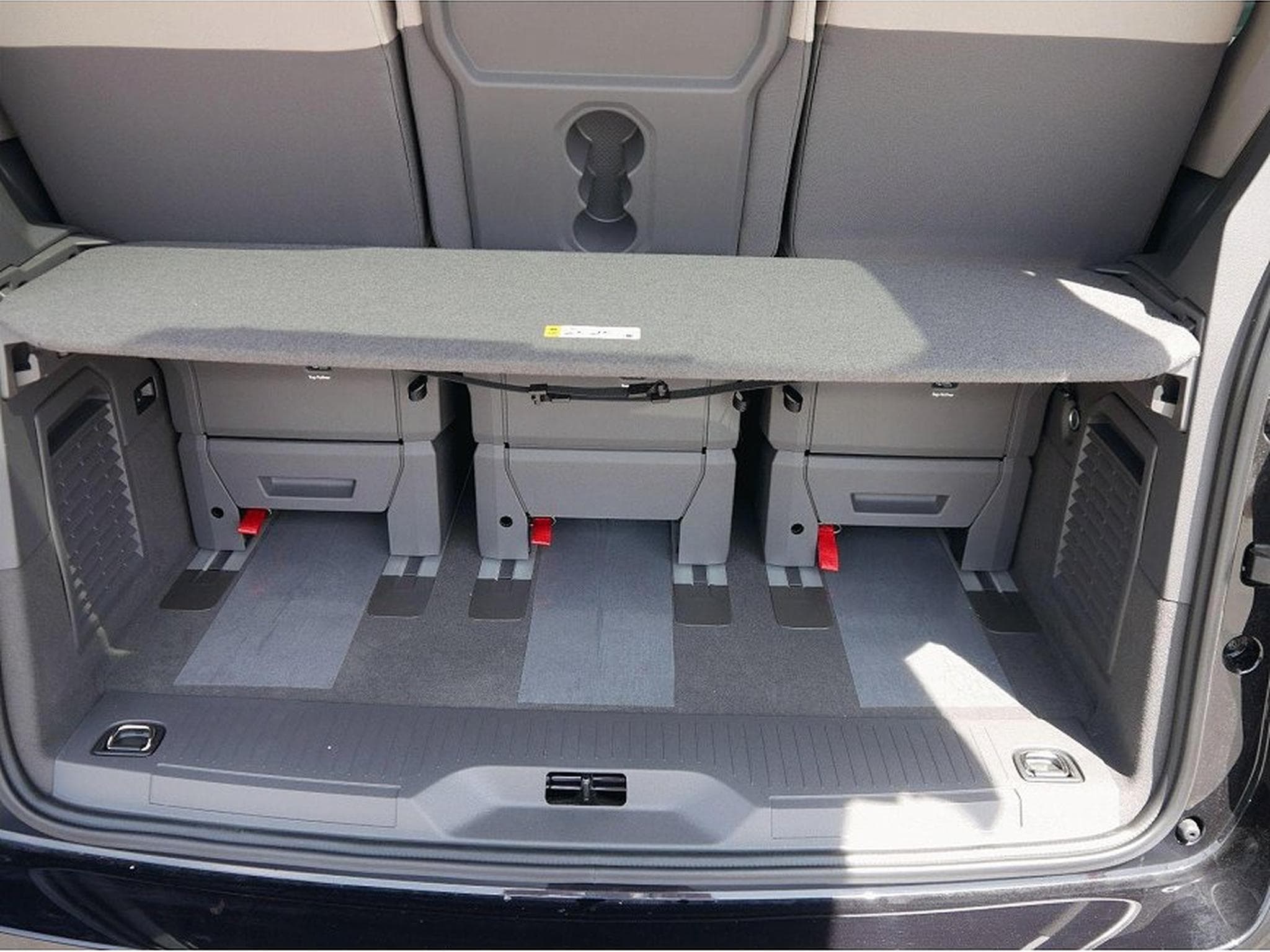 VW Multivan (2026) - Photo 7