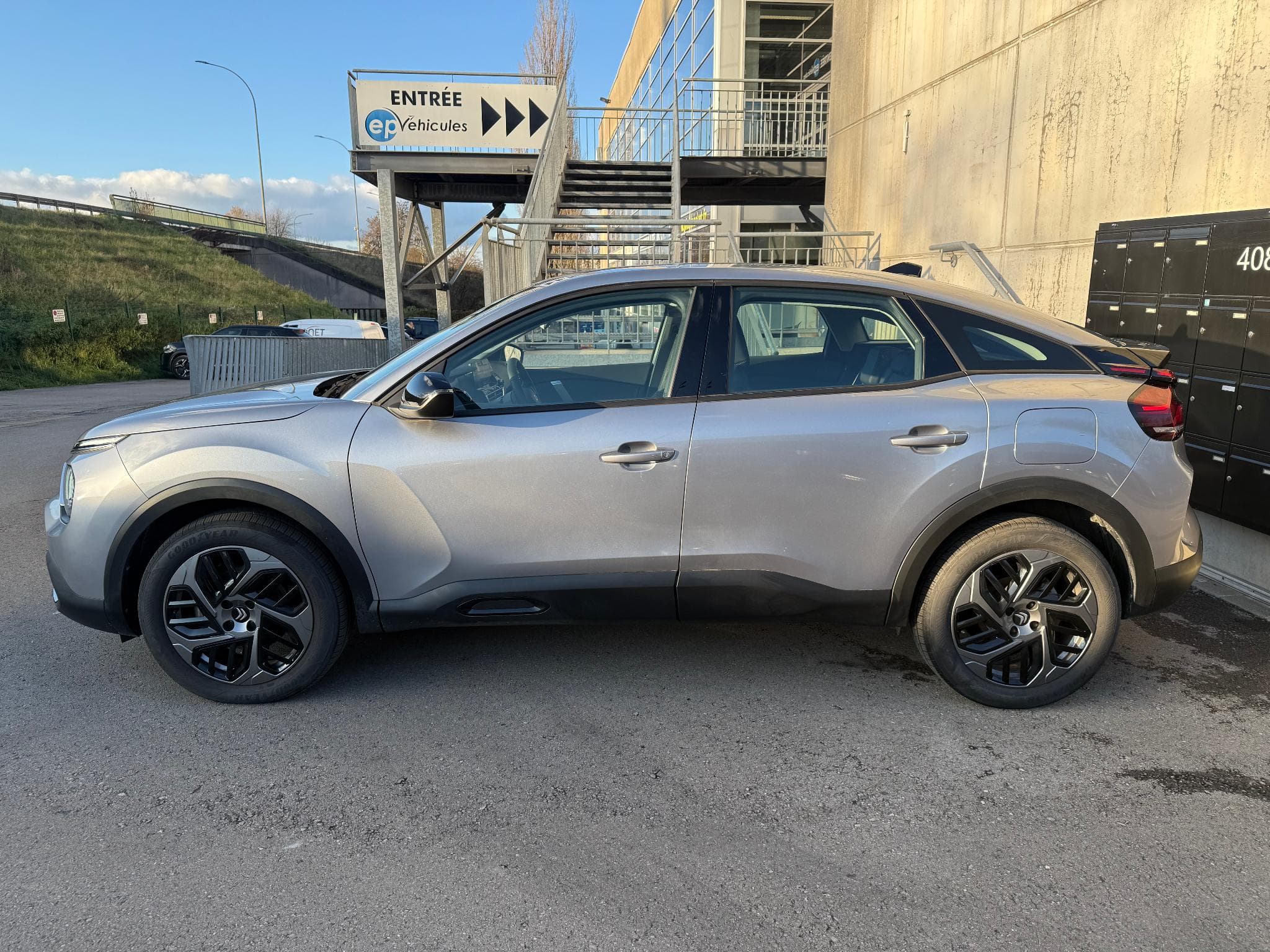 Citroën C4 1.2 PURETECH 130 PLUS (2024) - Foto 2