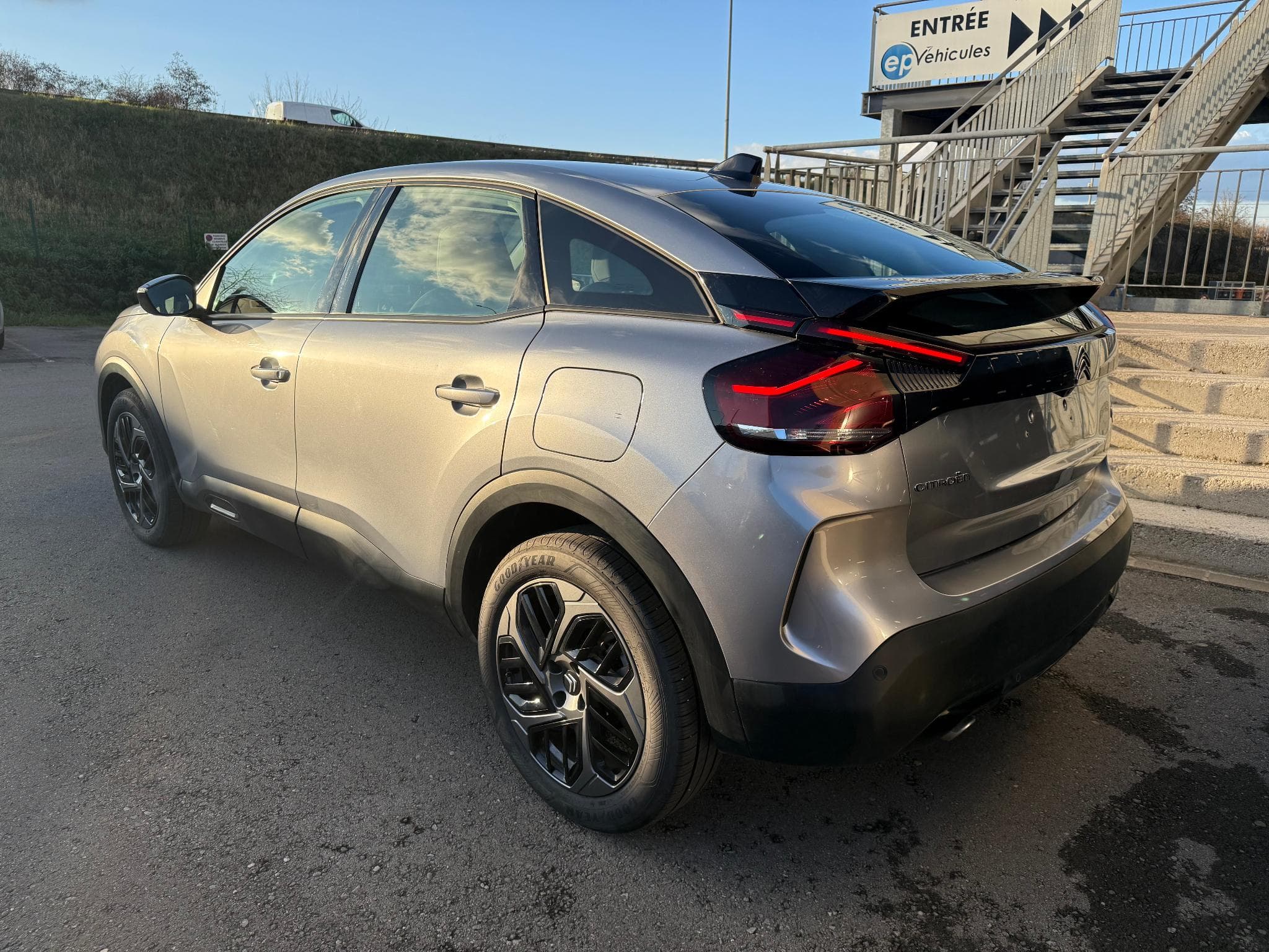 Citroën C4 1.2 PURETECH 130 PLUS (2024) - Foto 3