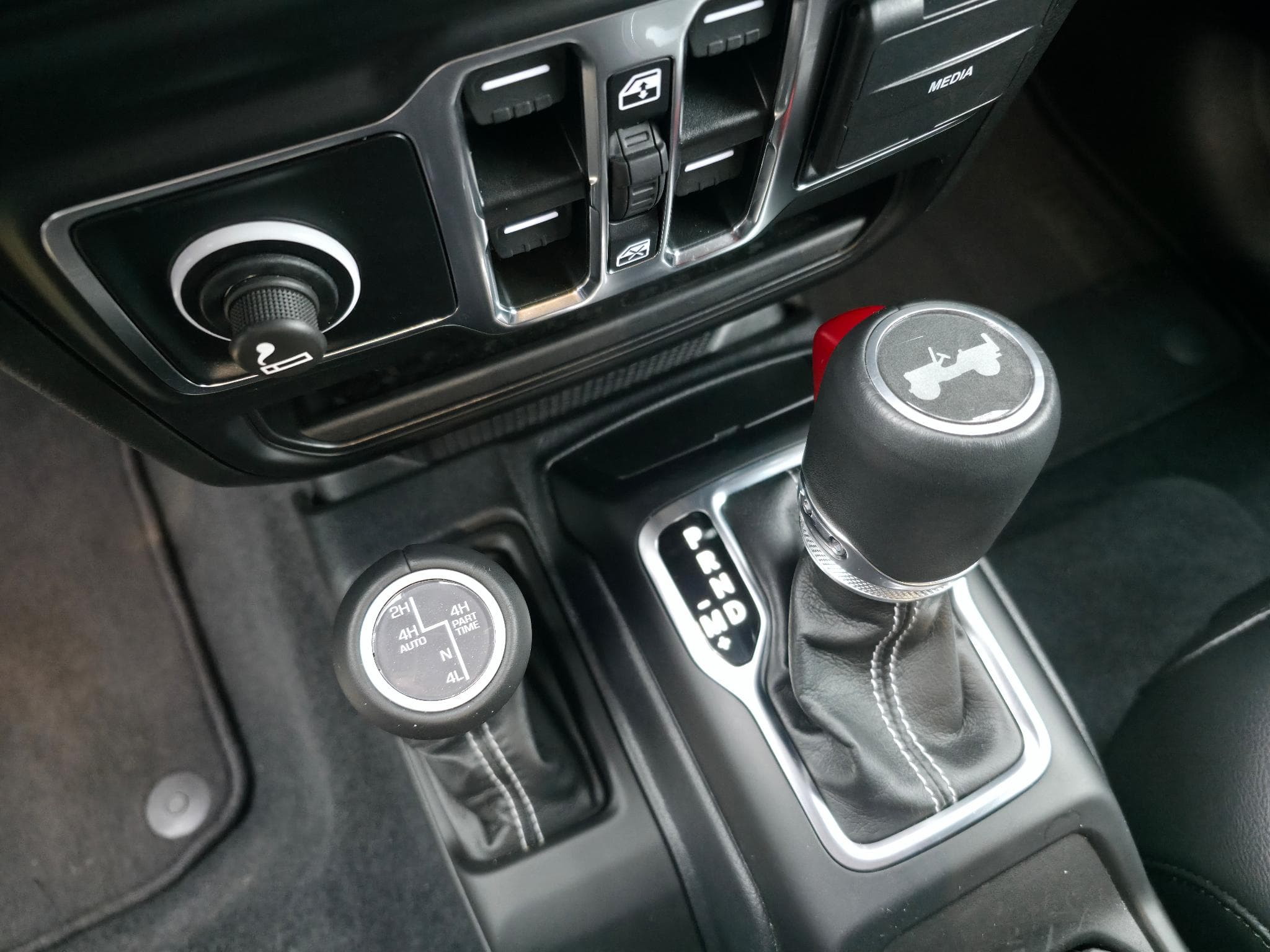 Jeep Wrangler 2.0 4Xe PHEV Irmscher Edition (2023) - Photo 10