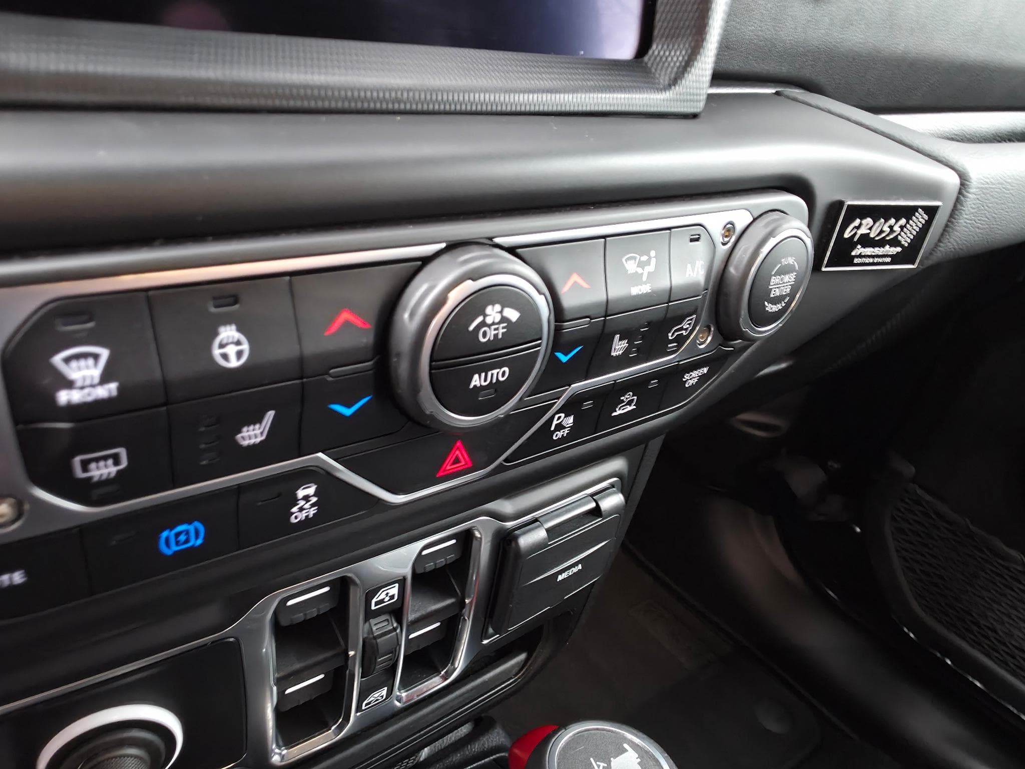 Jeep Wrangler 2.0 4Xe PHEV Irmscher Edition (2023) - Photo 11