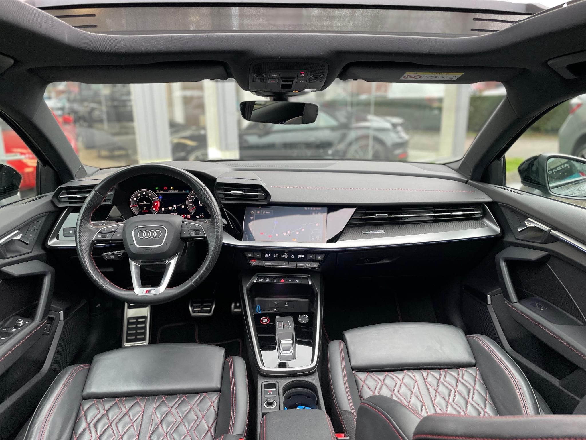 Audi S3 Sportback 2L TFSI Quattro S-tronic (2022) - Photo 13