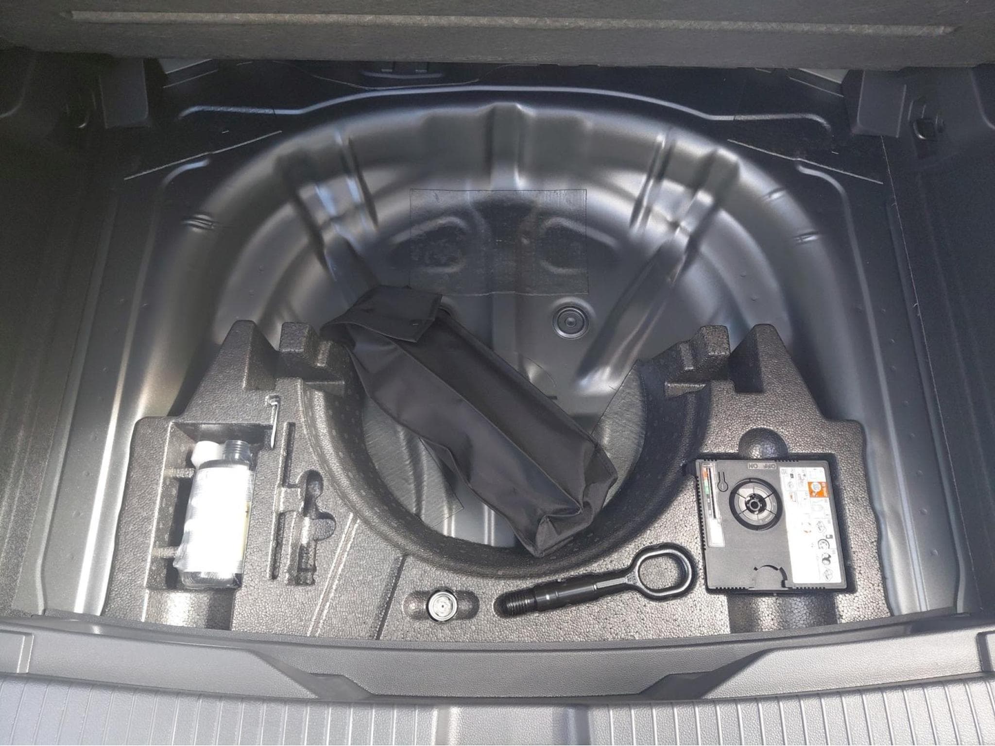 VW T-Roc R-Line (2025) - Foto 19