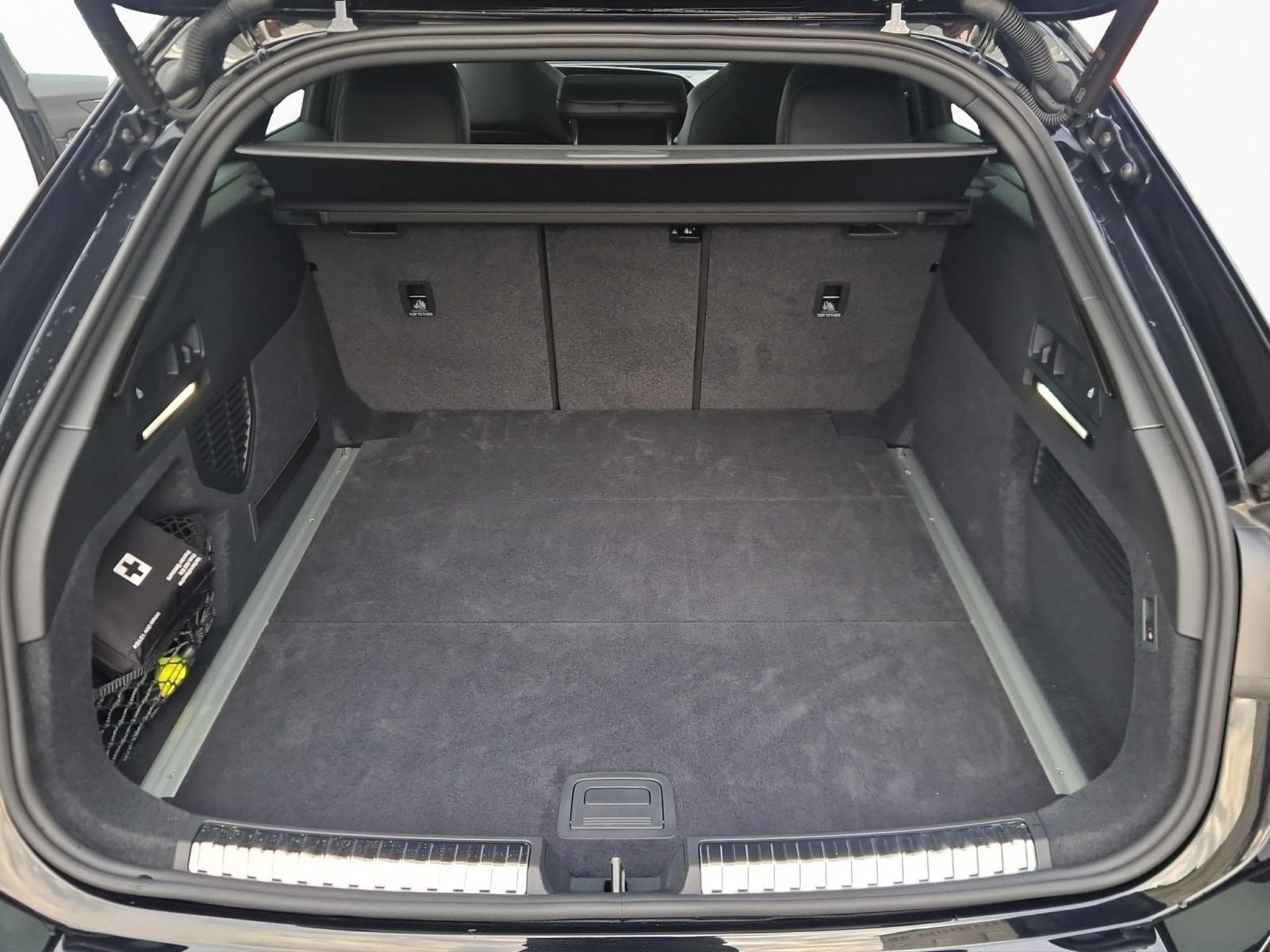 Audi A6 Avant S line (2026) - Photo 18