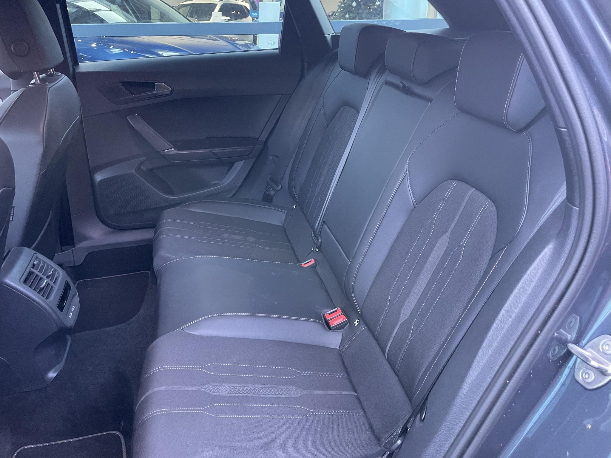 Cupra Leon 2.0TSI 190 DSG7 (2023) - Photo 8