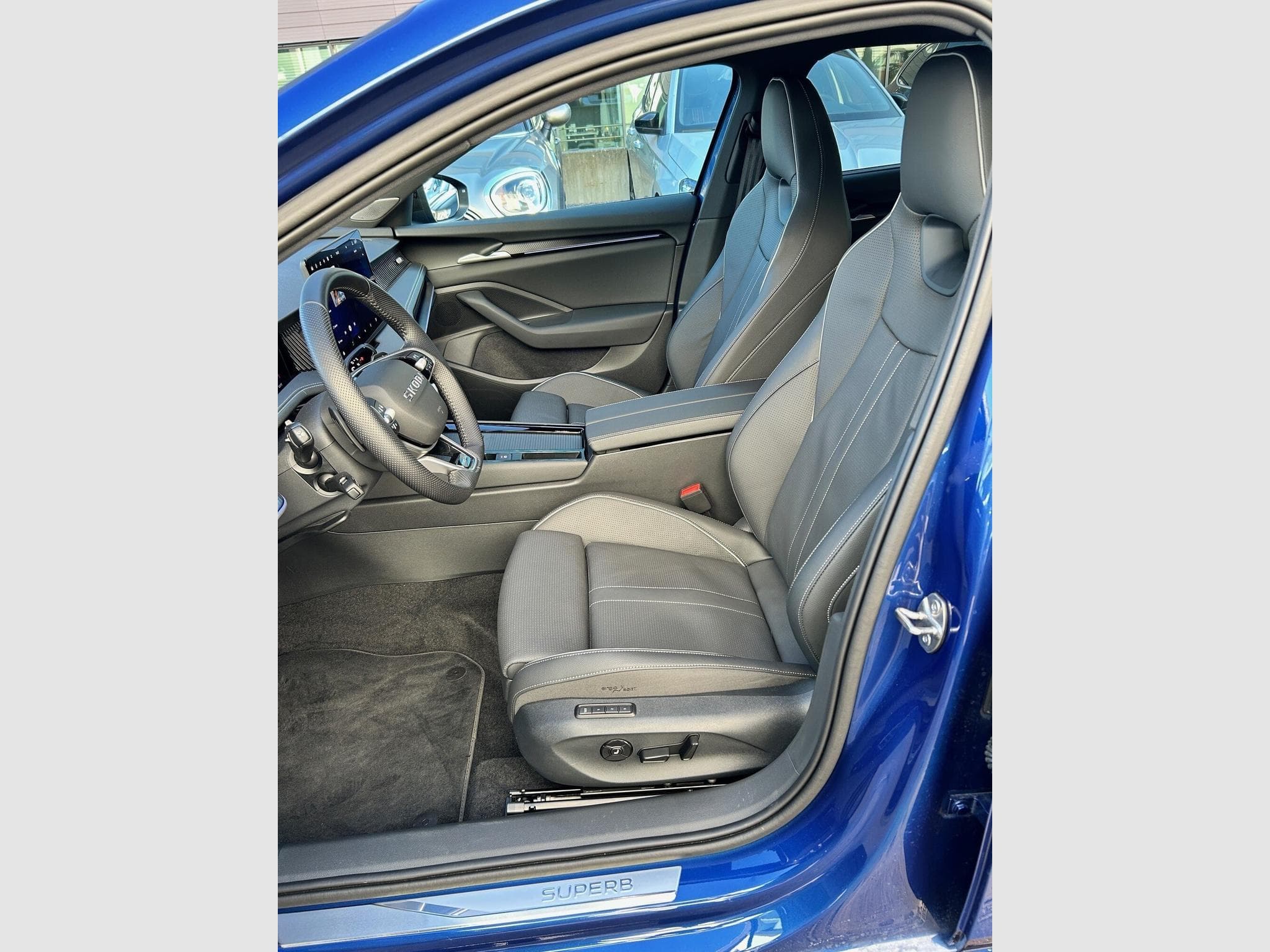 Skoda Superb Sportline 2.0 TSI 4x4 DSG7 (2025) - Photo 5