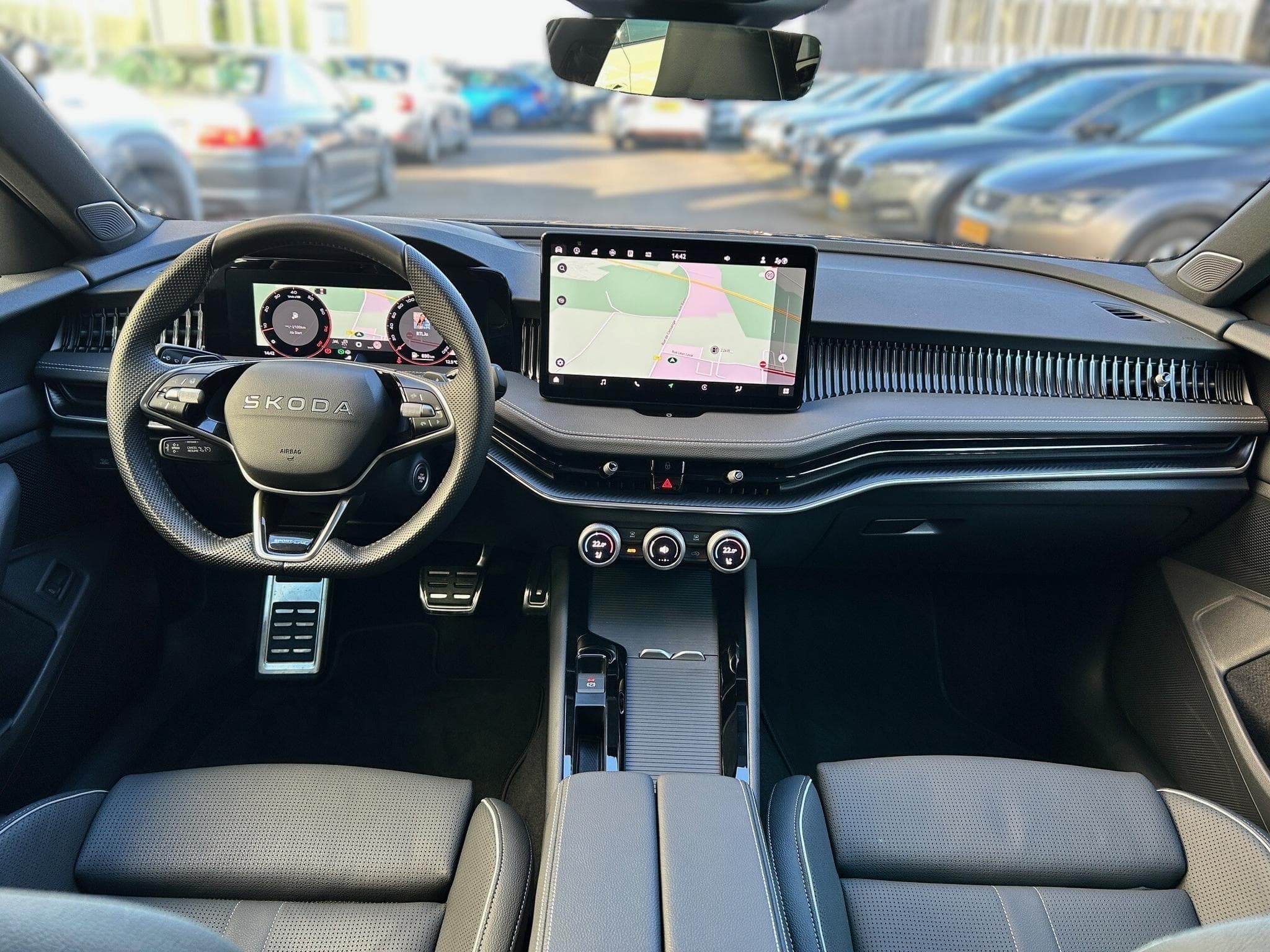 Skoda Superb Sportline 2.0 TSI 4x4 DSG7 (2025) - Photo 6